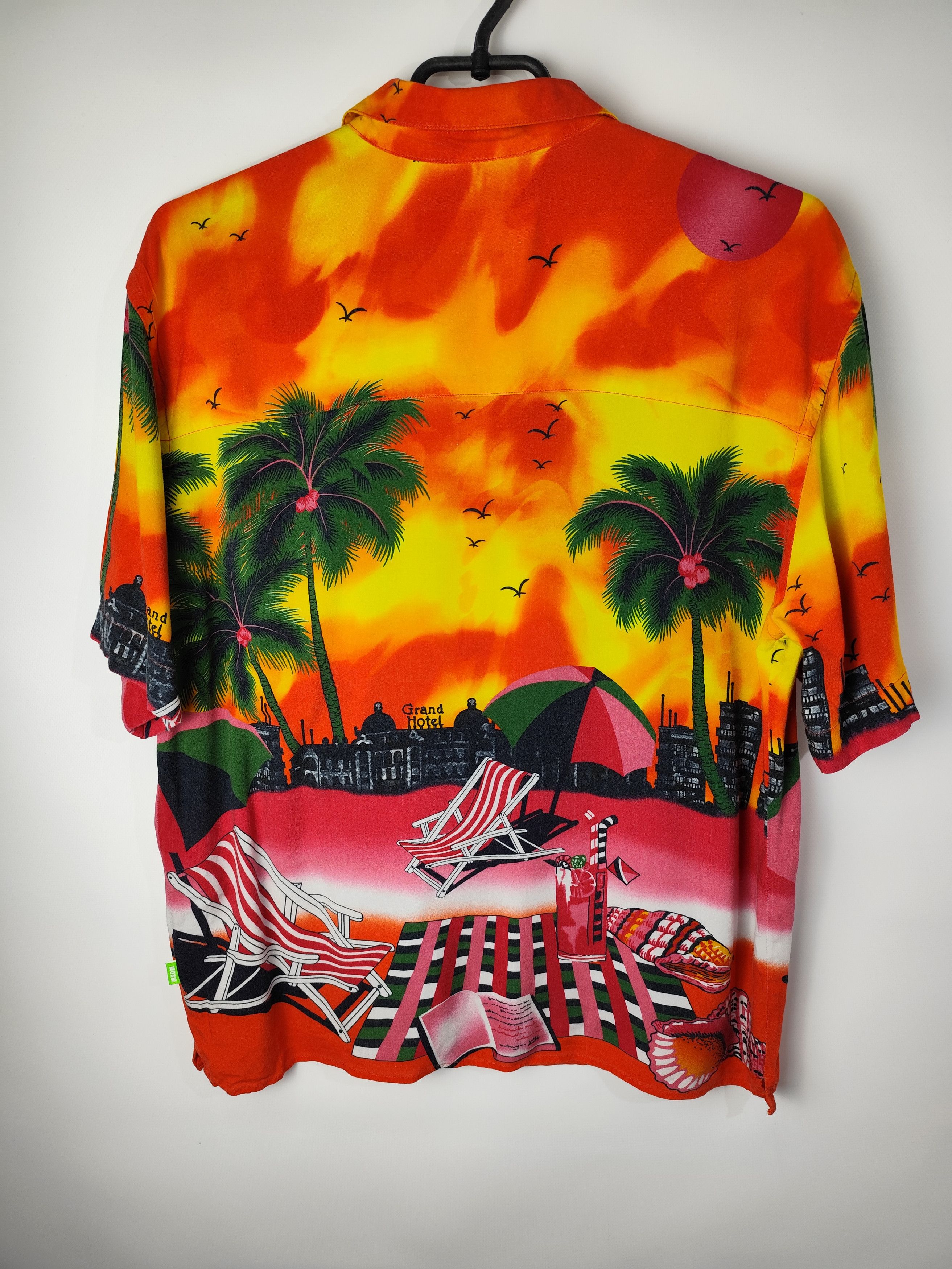 MSGM Vintage streetwear y2k sk8 designer MSGM T-shirt SZ 38 Size US M / EU 48-50 / 2 - 5 Thumbnail