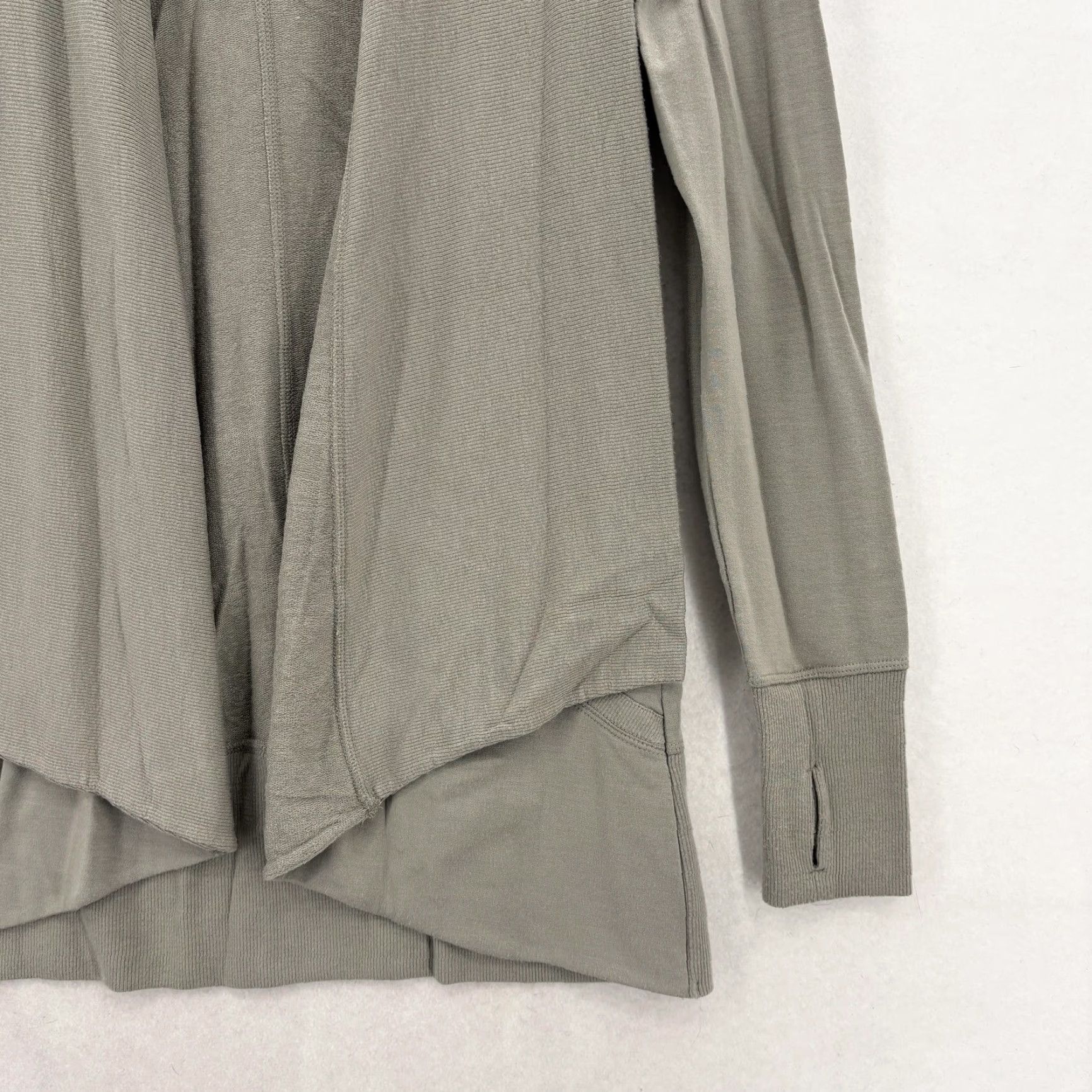 Athleta Athleta Cardigan Womens XS Gray V-Neck Open Front Thumbholes Lightweight Sweater Size XS / US 0-2 / IT 36-38 - 3 Thumbnail