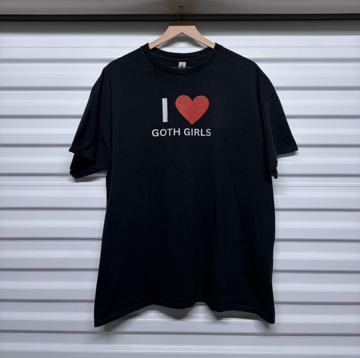 Gildan Vintage “ I ❤️ Goth Girls” Tee Size US XL / EU 56 / 4 - 1 Preview