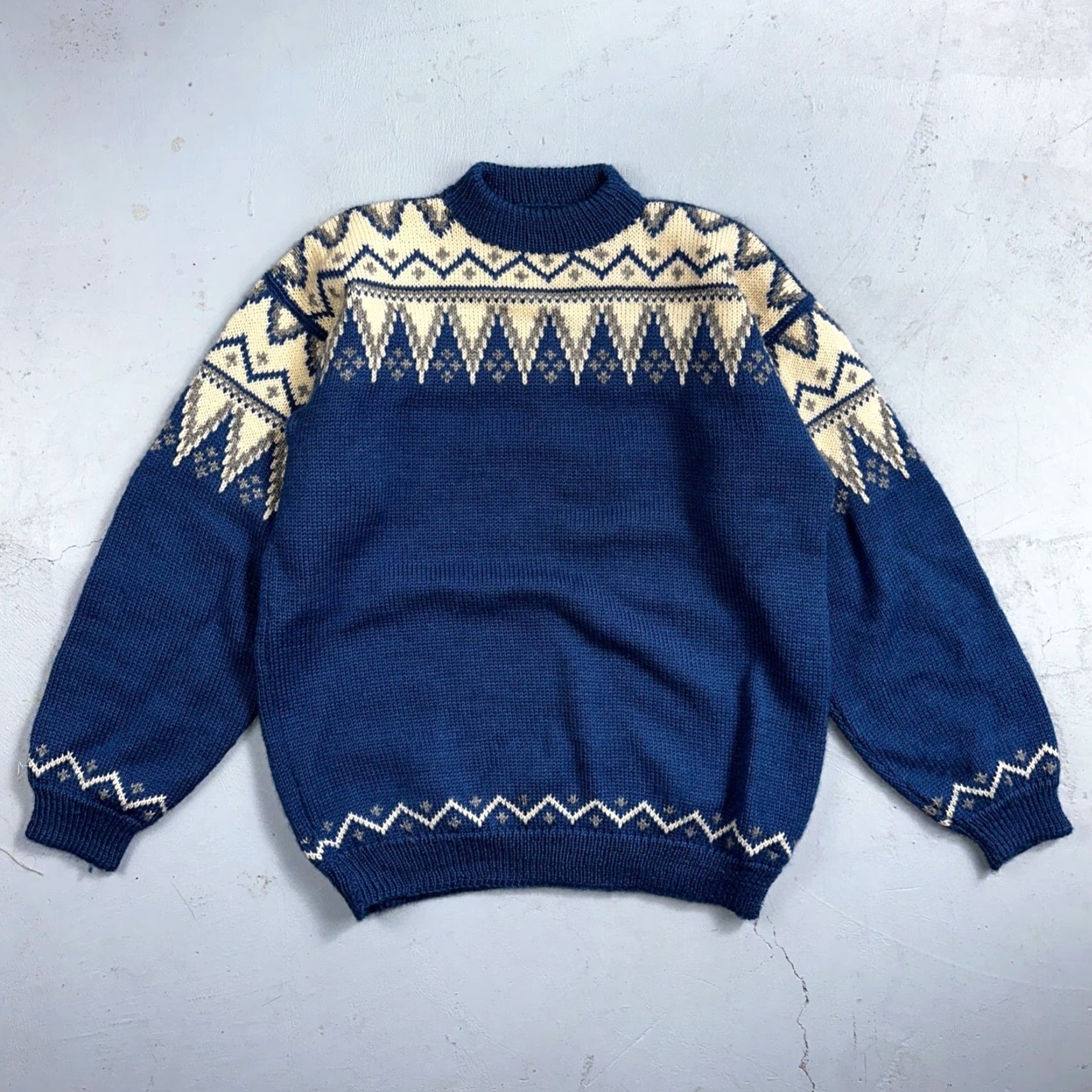 Vintage VINTAGE 1960s Handmade Aztec Cable Sweater Rockabilly Cottage Core Women’s Medium Blue Size M / US 6-8 / IT 42-44 - 2 Thumbnail