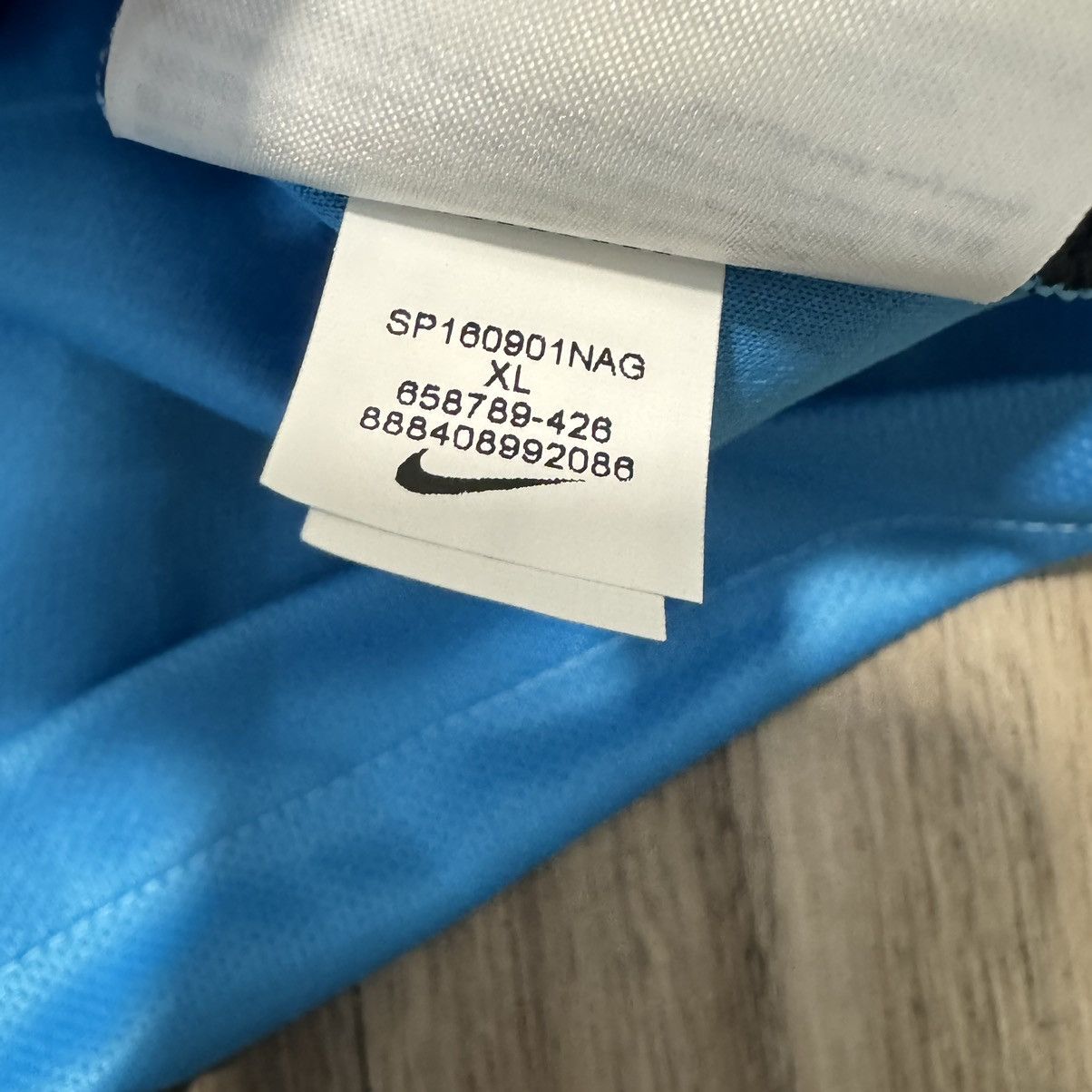 Nike Barcelona 15/16 away shirt #10 Messi (bnwt) Size US XL / EU 56 / 4 - 9 Thumbnail