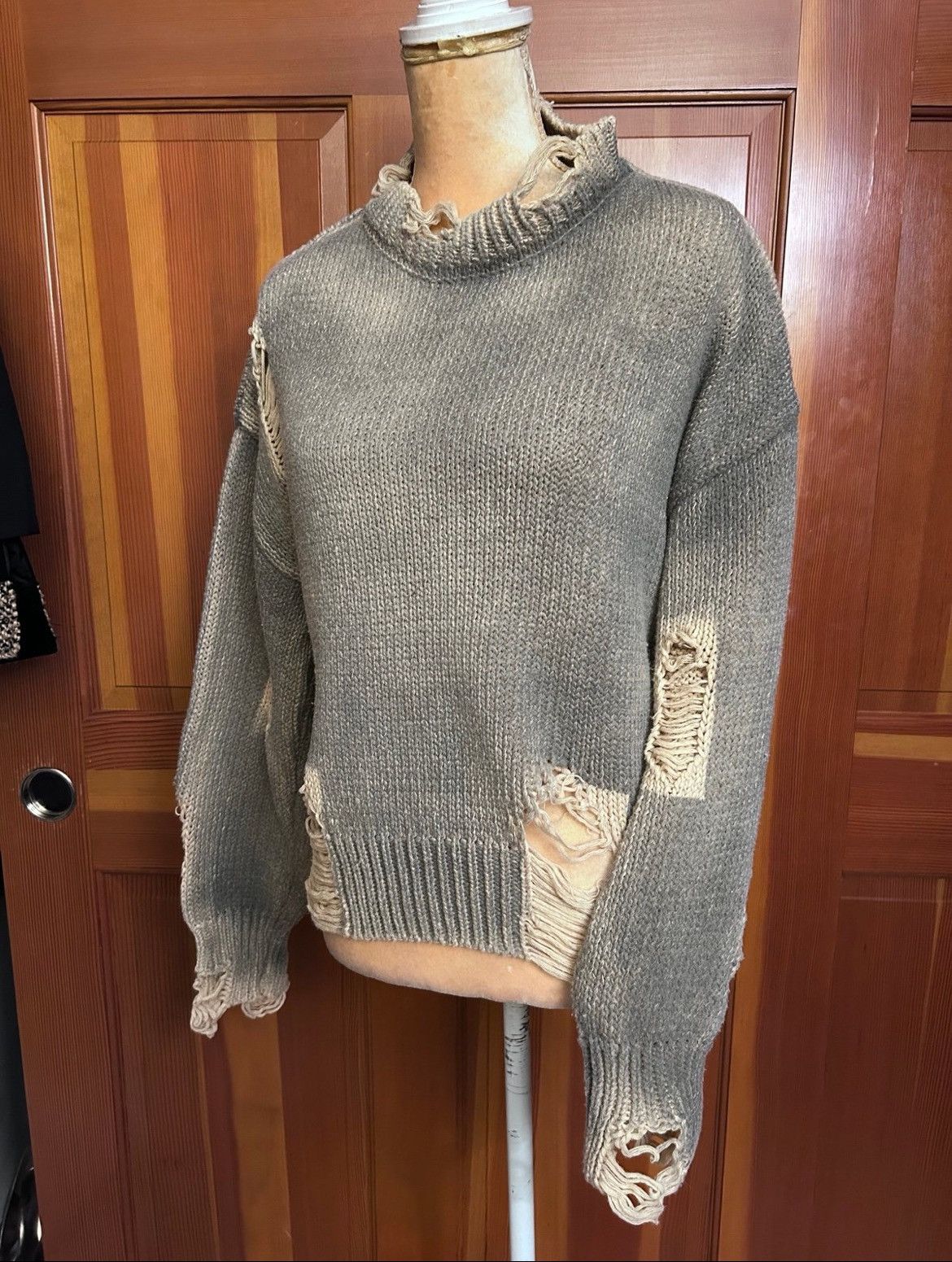 Designer × Other NWT, Lavishly Paris Women’s Distressed Oversized Sweater. Size S / US 4 / IT 40 - 11 Thumbnail