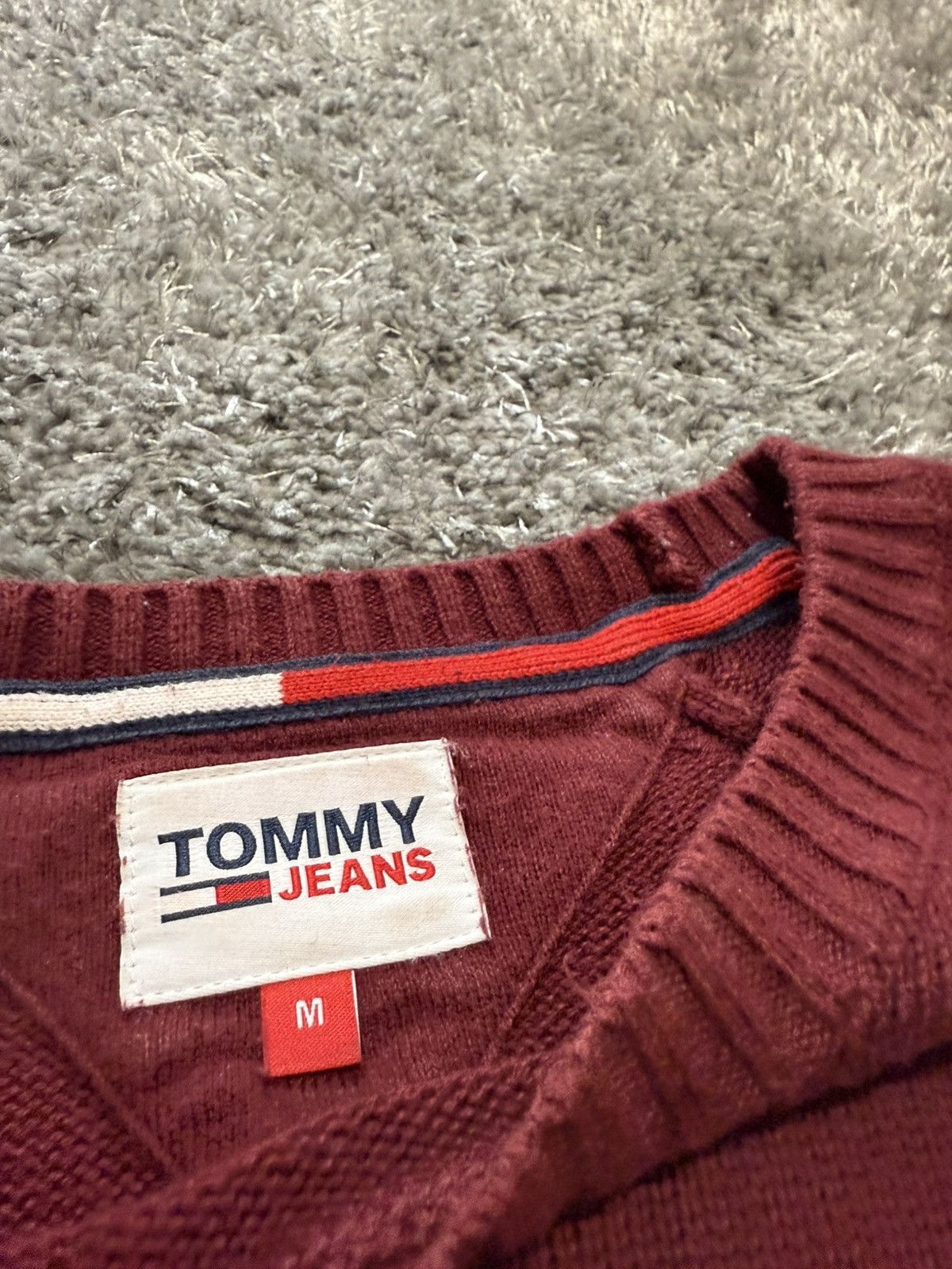 Tommy Hilfiger Tommy Hilfiger Denim red sweater jumper big log flag vintage Size US M / EU 48-50 / 2 - 3 Thumbnail