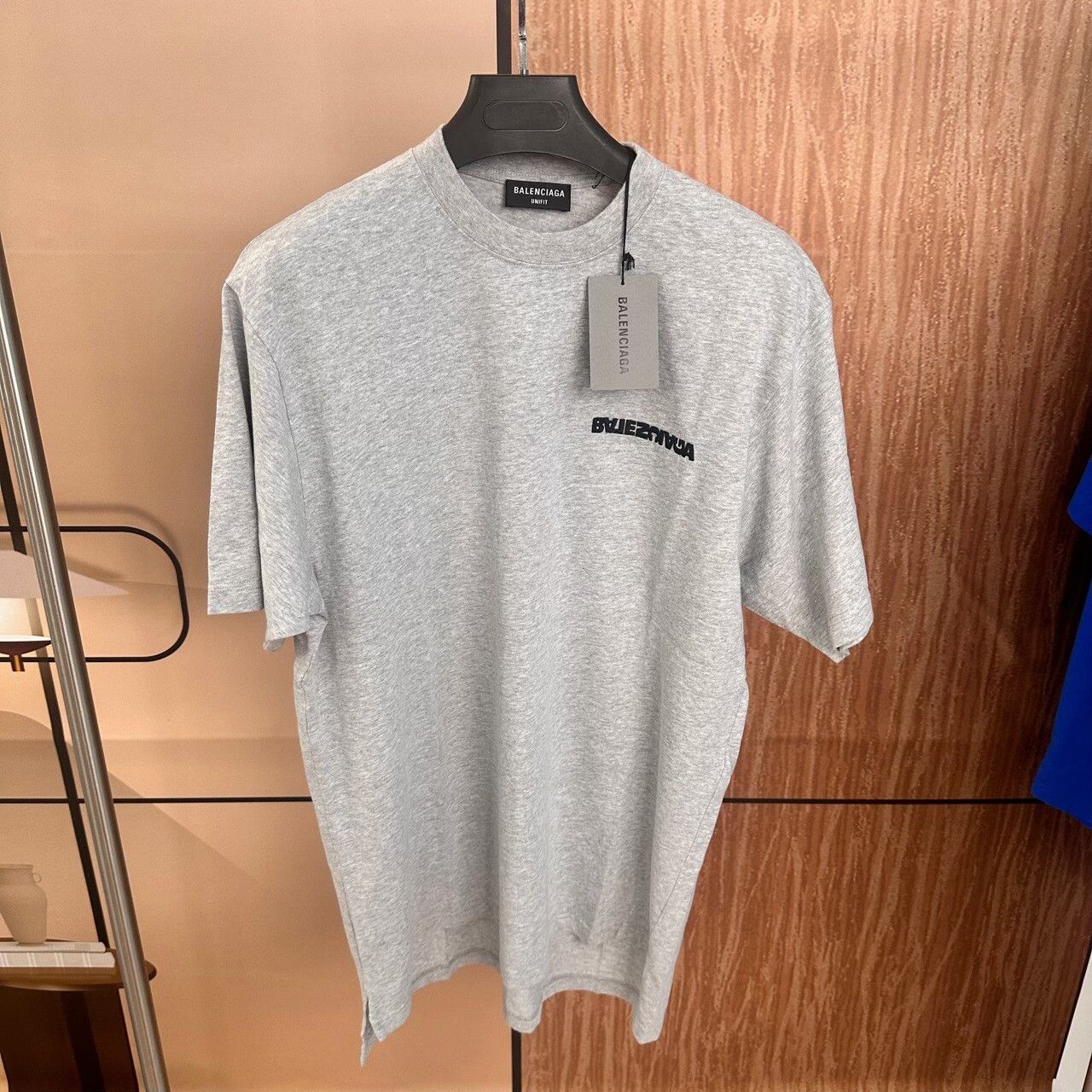 Balenciaga Balenciaga Retro Embroidered Gray T-Shirt xs Men Size US XS / EU 42 / 0 - 1 Thumbnail