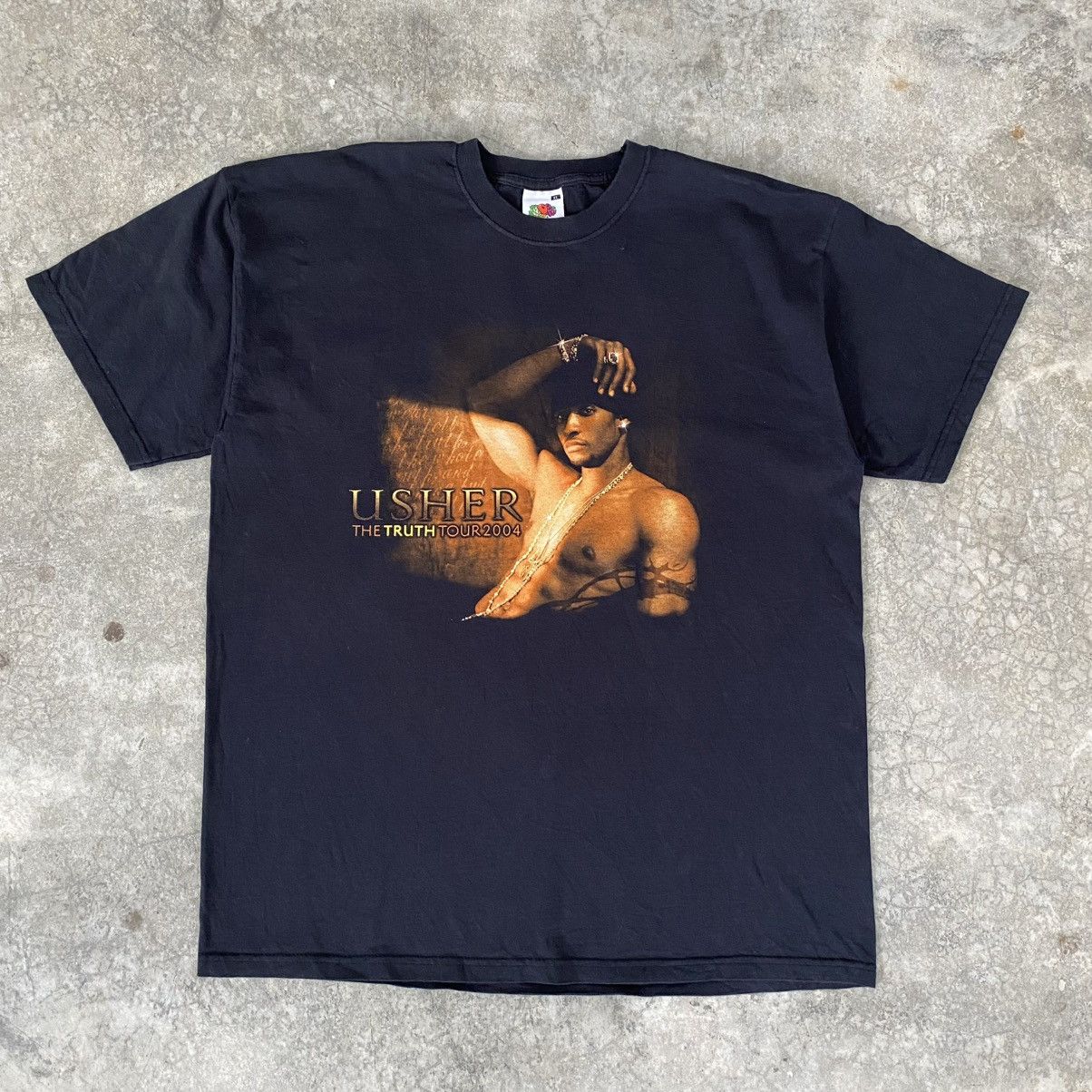 Rap Tees Vintage Y2K 2004 Usher The Truth Tour Promo Rap Tee Size US L / EU 52-54 / 3 - 1 Thumbnail