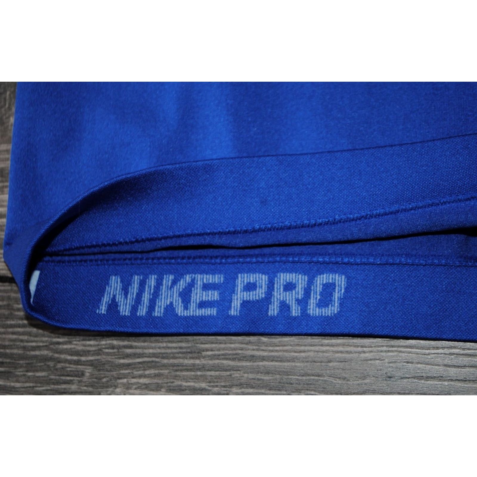 Nike WOMENS NIKE PRO HYPERCOOL LIMITLESS TRAINING TOP SHIRT JERSEY SIZE LARGE BLUE Size L / US 10 / IT 46 - 6 Thumbnail