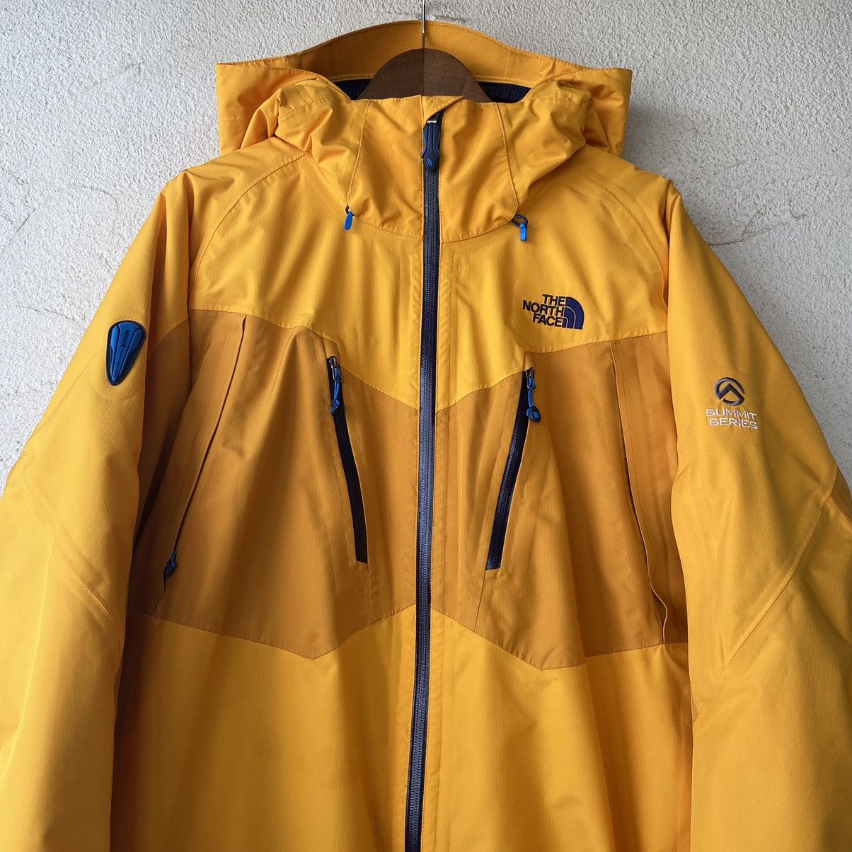The North Face Realization RECCO Summit Series Jacket