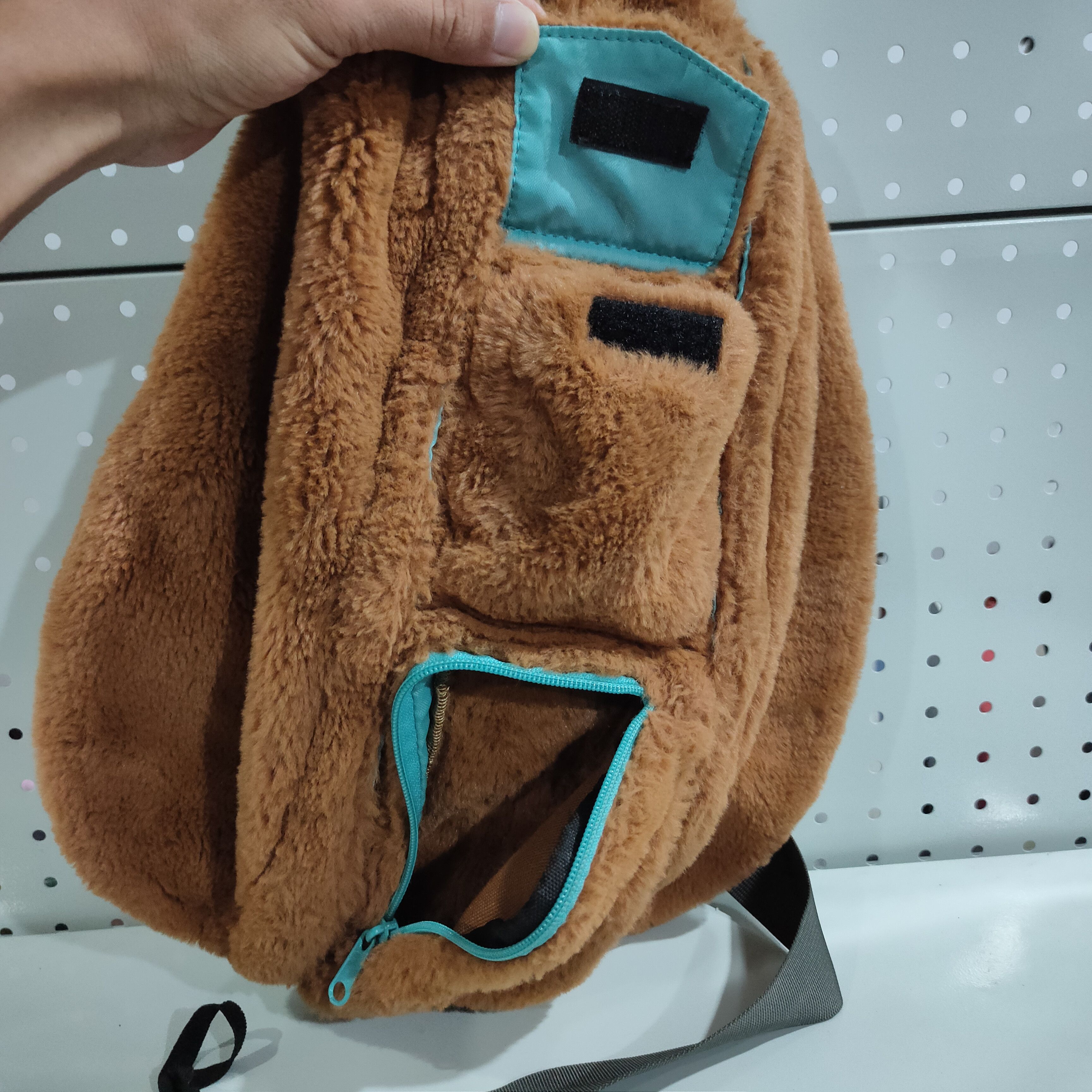 KAVU 🔥KAVU Rope Fuzz Sling Bag Crossbody Backpack Size ONE SIZE - 2 Thumbnail