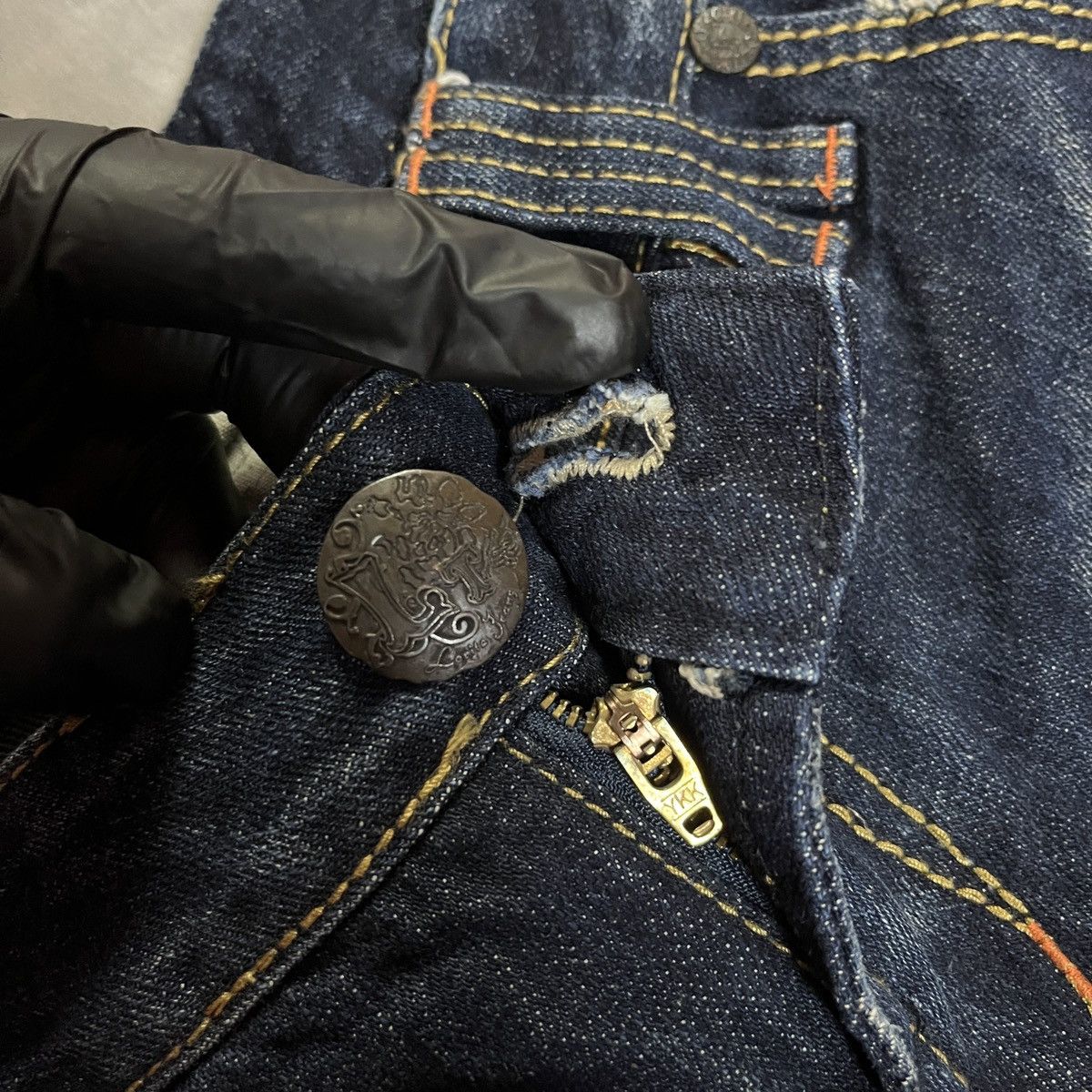 Lolita Jeans Lolita Jeans Distressed Shorts Leather Pocket Raw Hem Y2K Size 33" - 4 Thumbnail