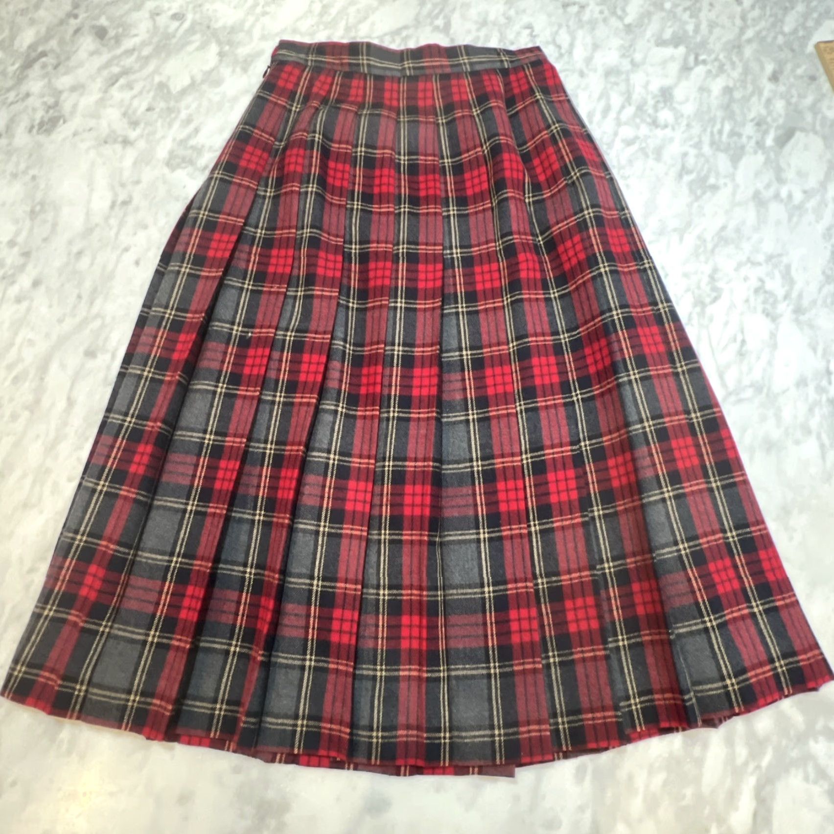 Vintage VINTAGE LL Bean Skirt Petite 8P Red Plaid Tartan 100% Wool Pleated Lined Maxi USA Size 30" / US 8 / IT 44 - 6 Thumbnail