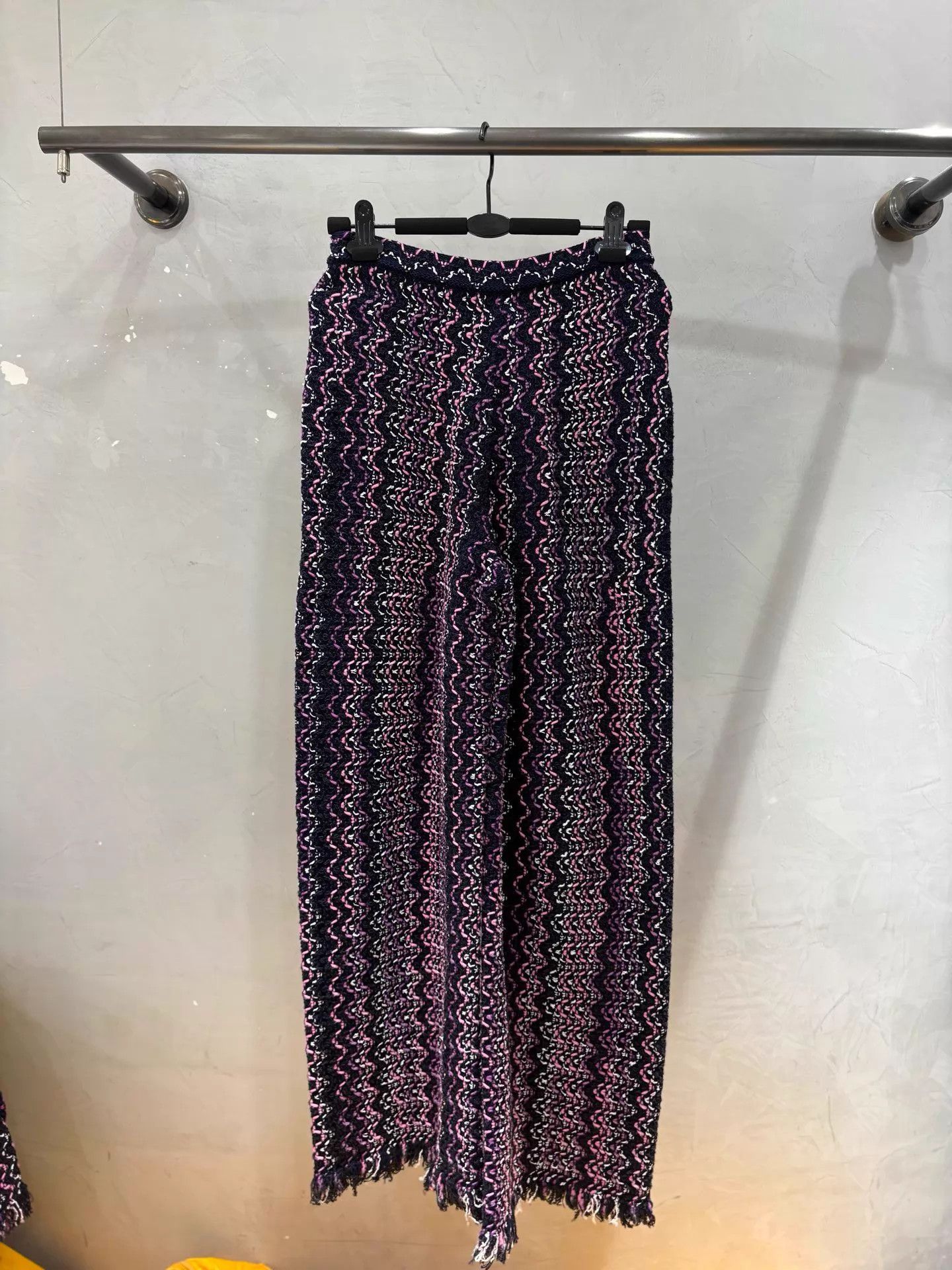 Chanel Chanel 21P Purple-Black Woven Pants Tassel 2Pockets Size 25" / US 0 / IT 36 - 4 Thumbnail
