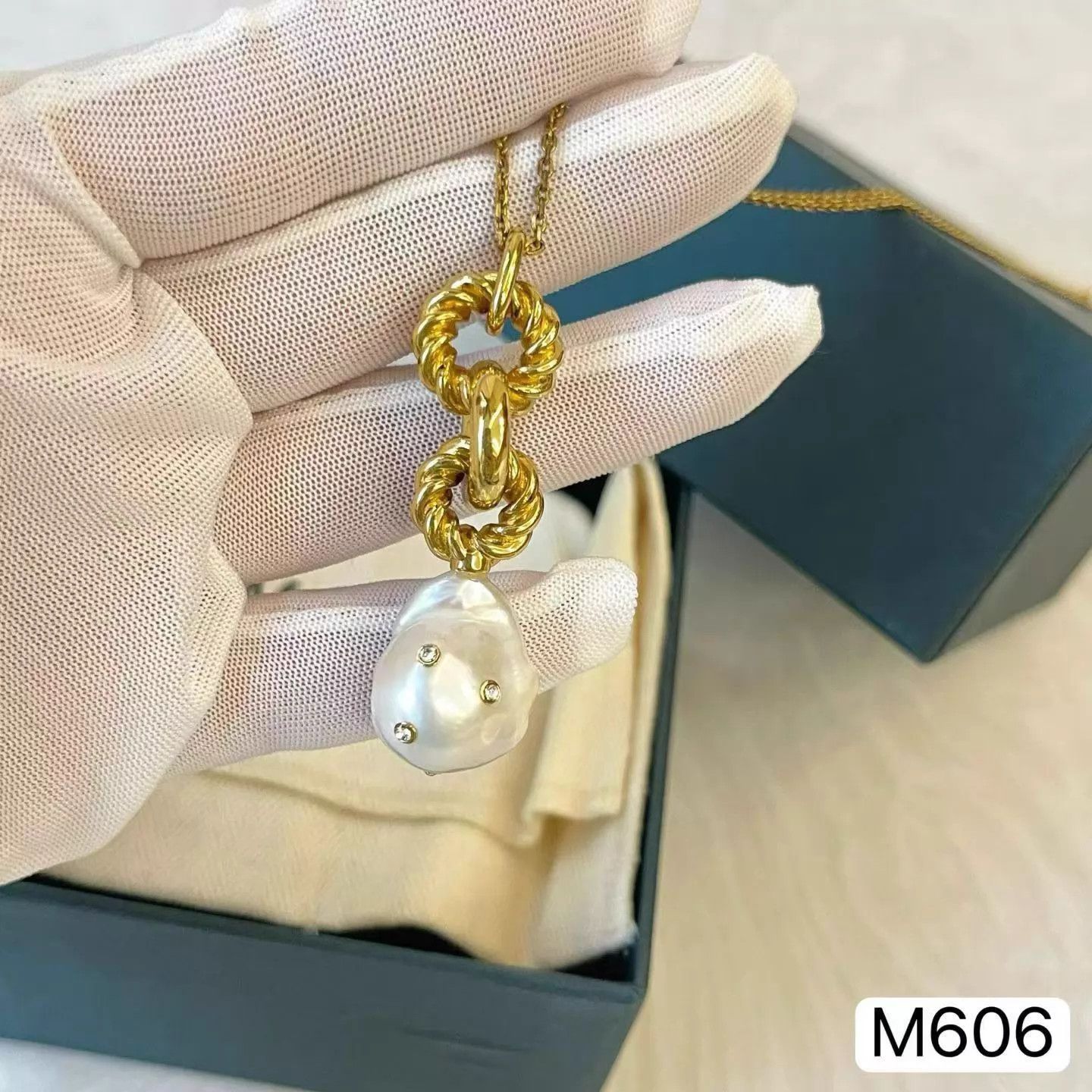 Mulberry mulberry rare pearl necklace new adj 46-51cm w/box dustbag Size ONE SIZE - 3 Thumbnail