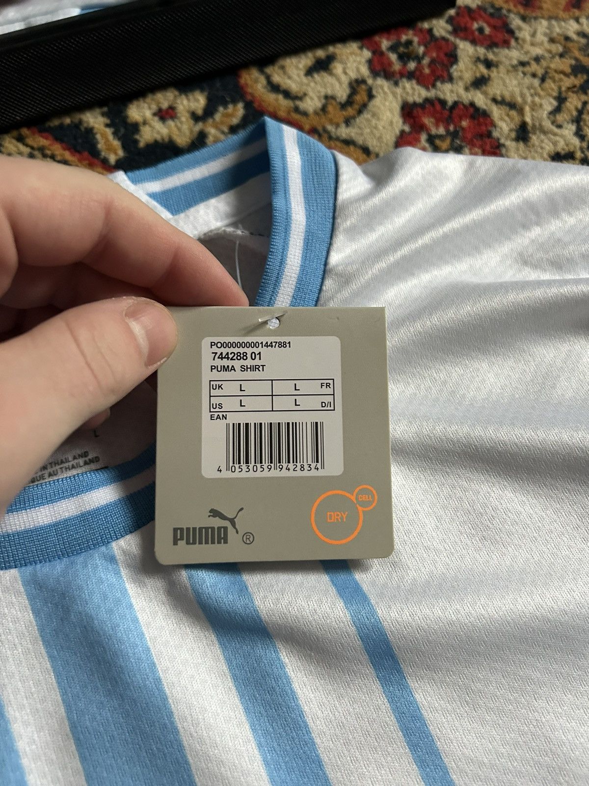 Puma Bentancur Uruguay nomer 6 Puma Away 2022-23 soccer jersey Size US L / EU 52-54 / 3 - 8 Thumbnail