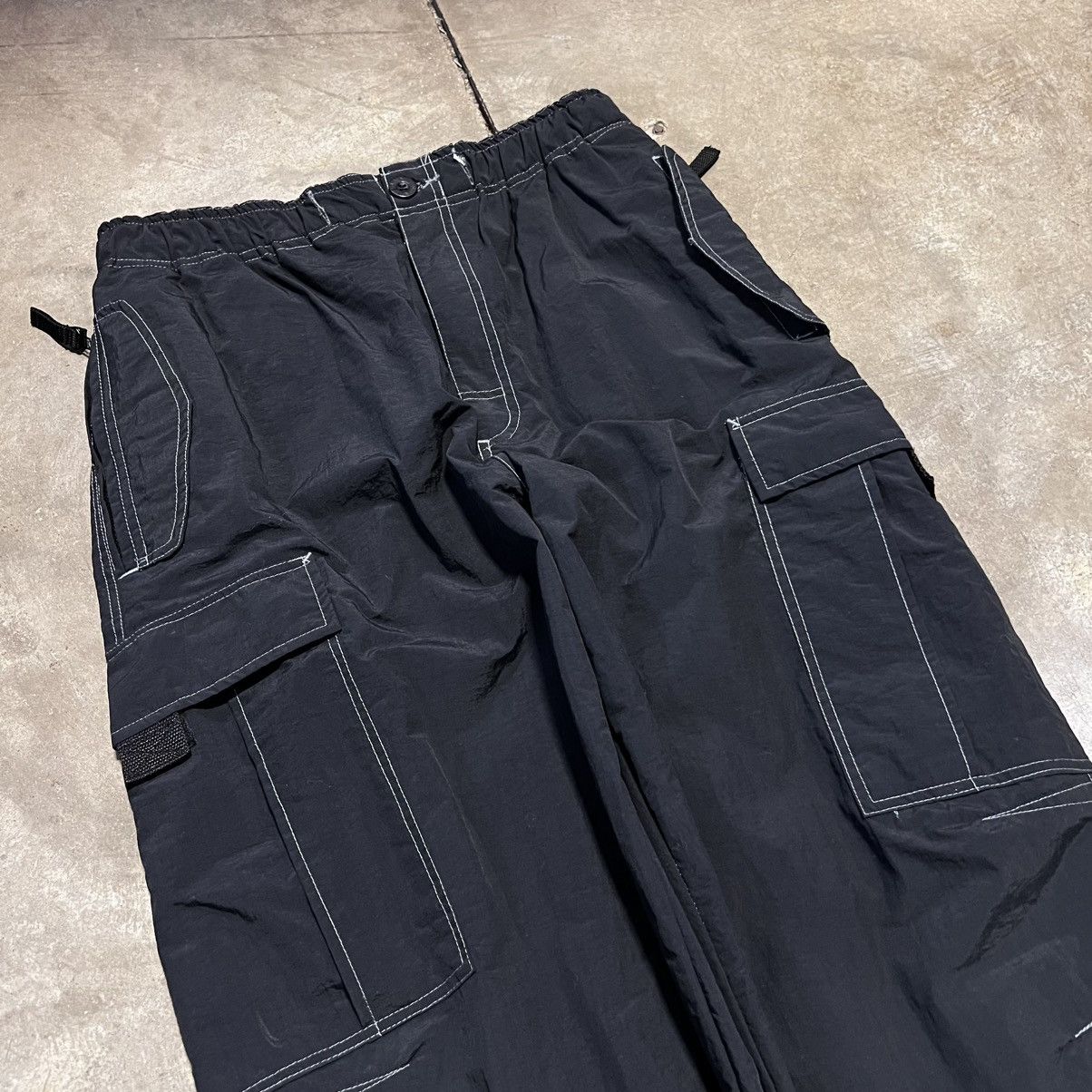 Vintage Vintage Y2K Mudd Nylon Cargo Pants Flare Cyber Grunge Tripp Size 30" / US 8 / IT 44 - 3 Thumbnail
