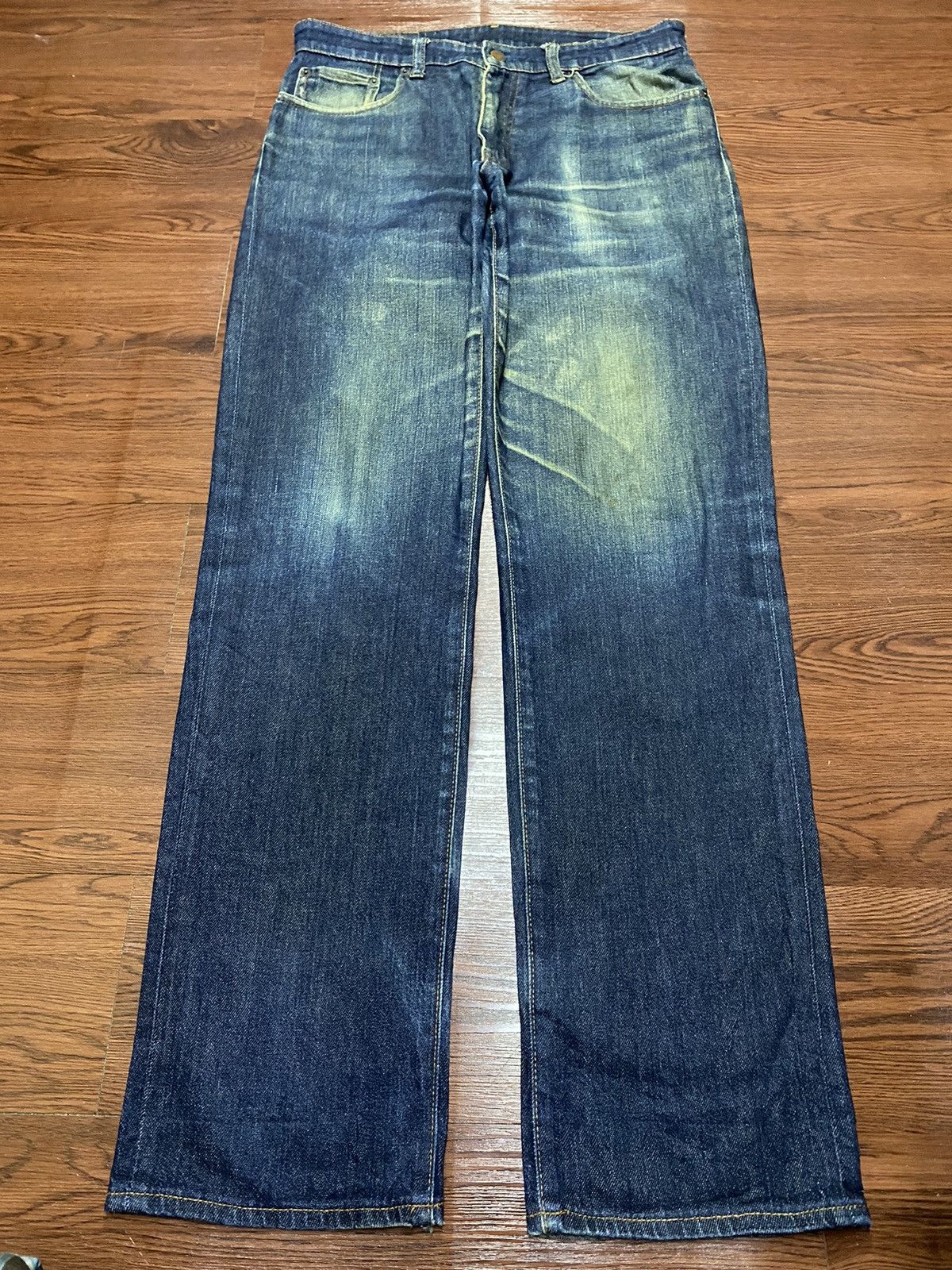 Japanese Brand Vintage Japanese Brands Uniqlo S003 Mud Wash Loose Jeans Size US 32 / EU 48 - 1 Thumbnail