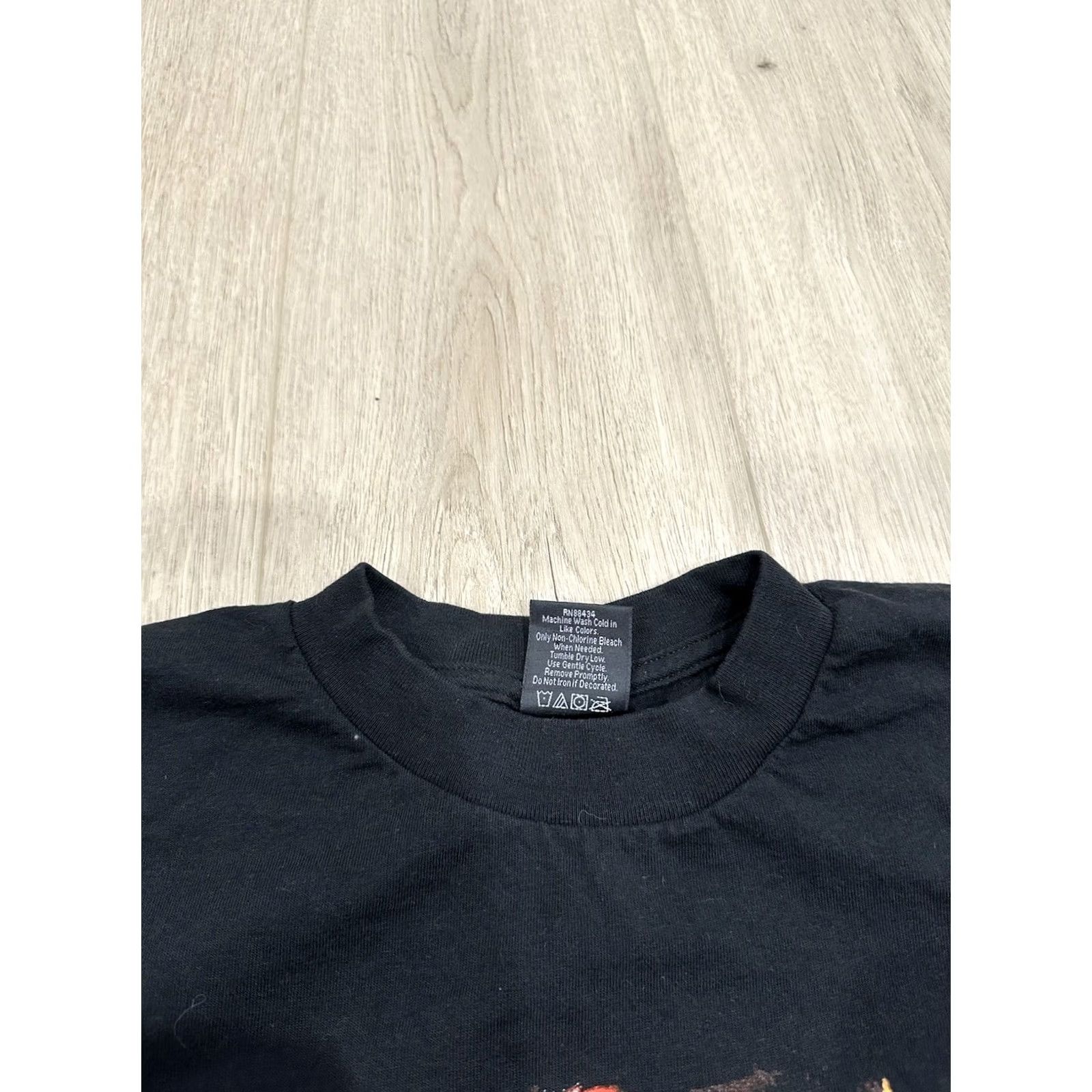 Vintage VINTAGE Giant Shirt Mens L Black 90s Grunge Flames Band Concert Skate Pro Sports Graphic T-Shirt Short Sleeve Crew Neck Size US L / EU 52-54 / 3 - 6 Thumbnail