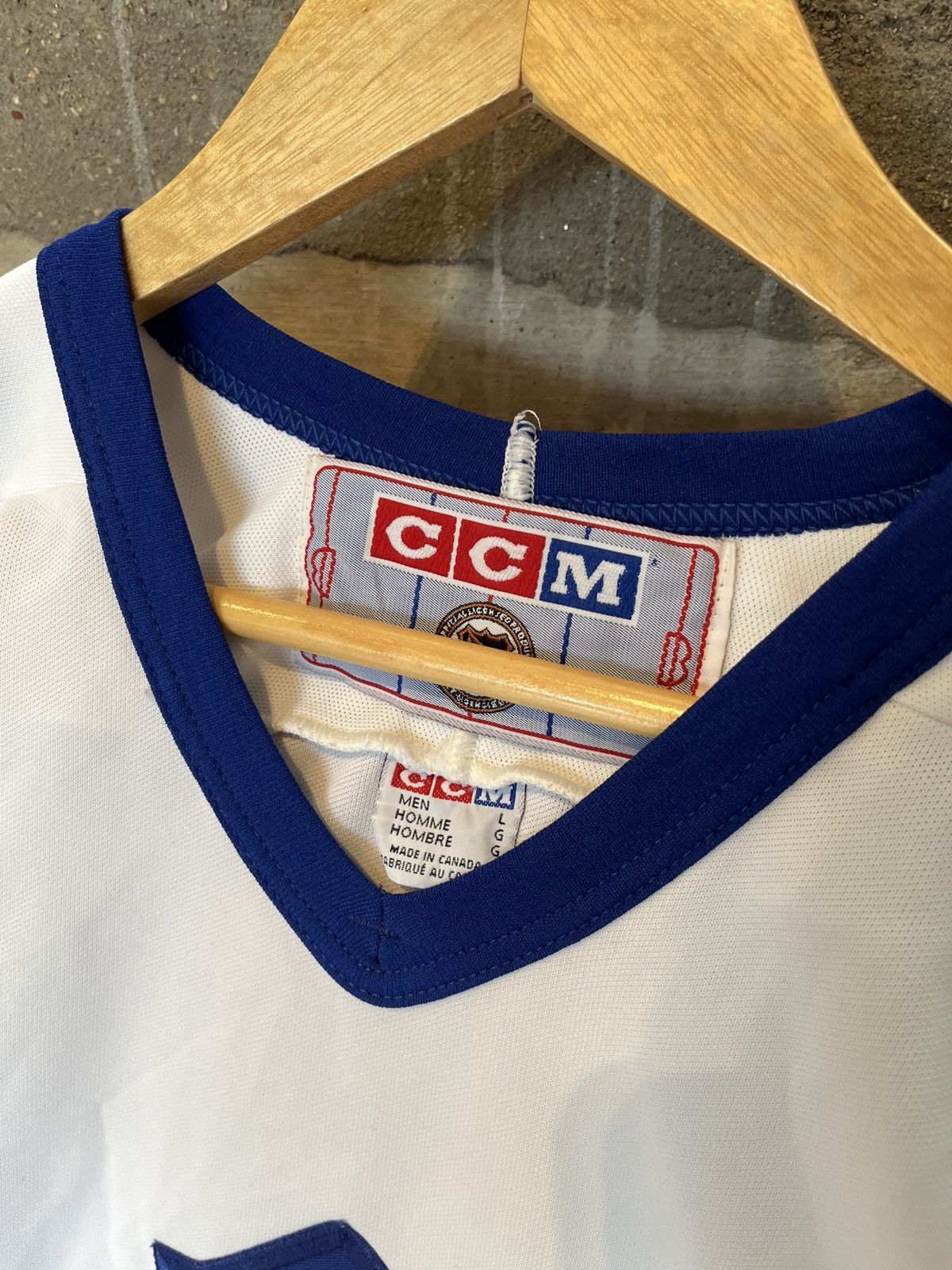 Ccm Vintage CCM Maska Toronto Maple Leafs White Hockey Jersey Size US M / EU 48-50 / 2 - 3 Thumbnail