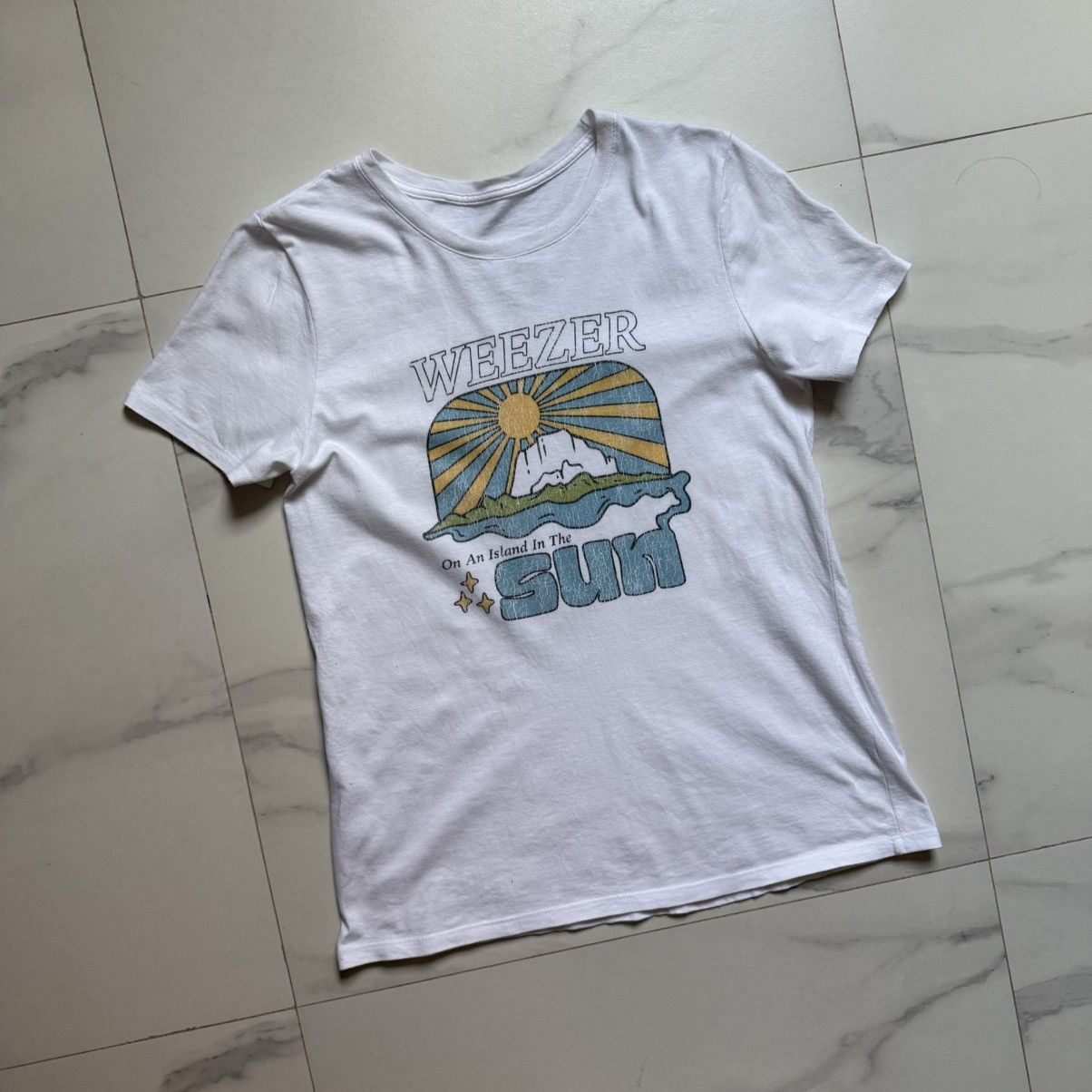 Band Tees Vintage Y2K Weezer Island In The Sun T-Shirt Size M / US 6-8 / IT 42-44 - 3 Thumbnail