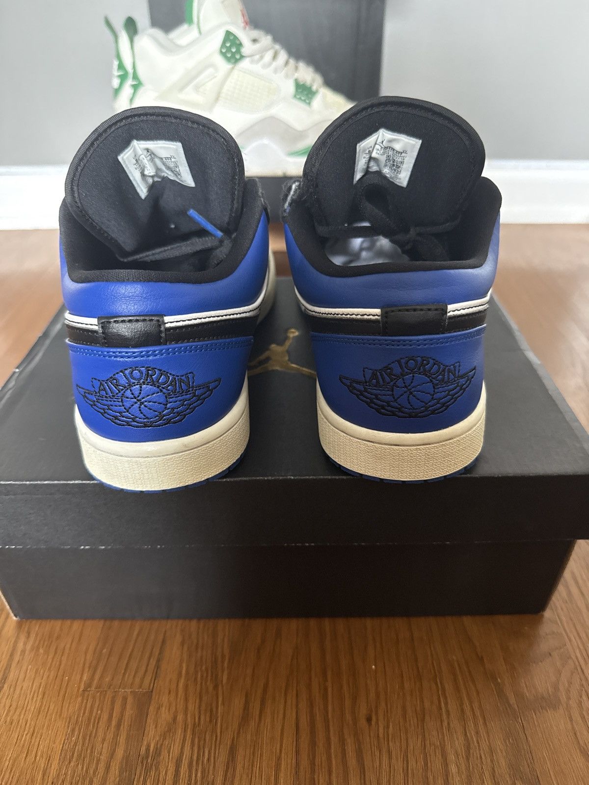 Jordan Brand 2019 Jordan 1 Low Royal Toe Size US 9 / EU 42 - 4 Thumbnail