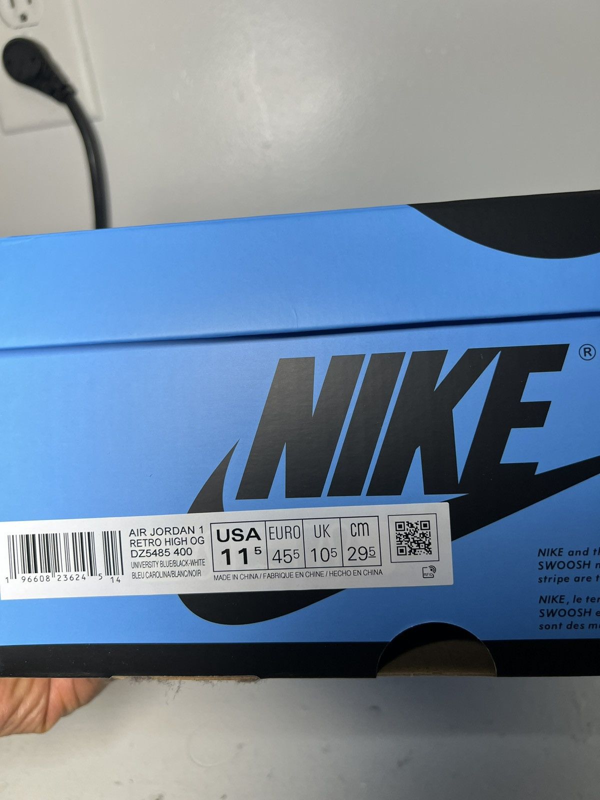 Nike Nike Air Jordan 1 Retro High OG University Blue/Black/White Size US 11.5 / EU 44-45 - 6 Thumbnail