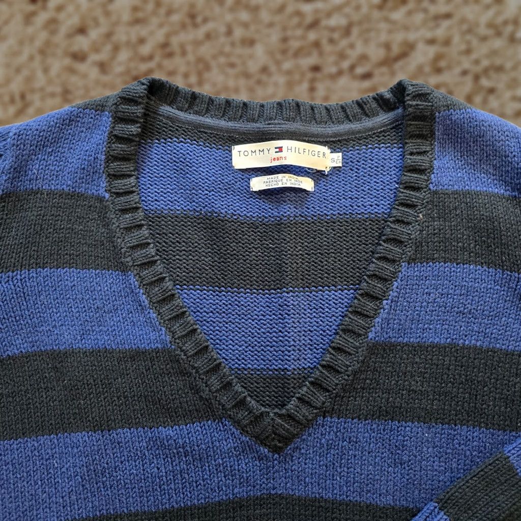 Tommy Hilfiger VINTAGE Tommy Hilfiger Sweater Womens Size Small Blue Rugby Striped V Neck Pullover Knit Regular Classic Winter Womens Size S / US 4 / IT 40 - 1 Thumbnail