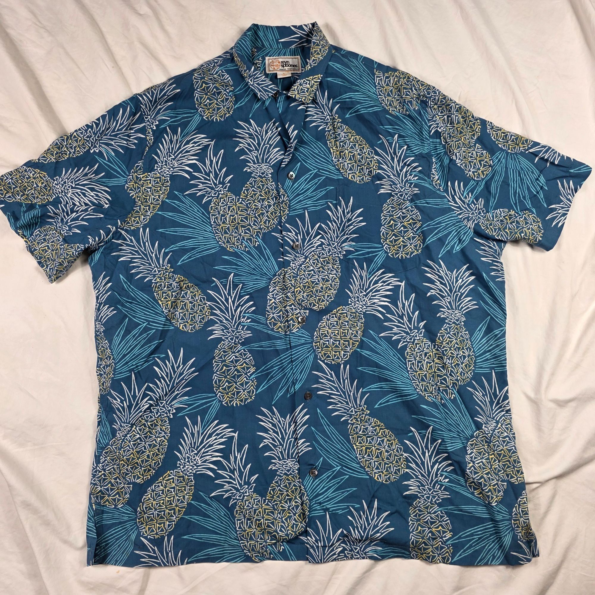 Reyn Spooner Reyn Spooner Hawaiian Gold Camp Mens Size XL Blue Pineapple Size US XL / EU 56 / 4 - 1 Thumbnail