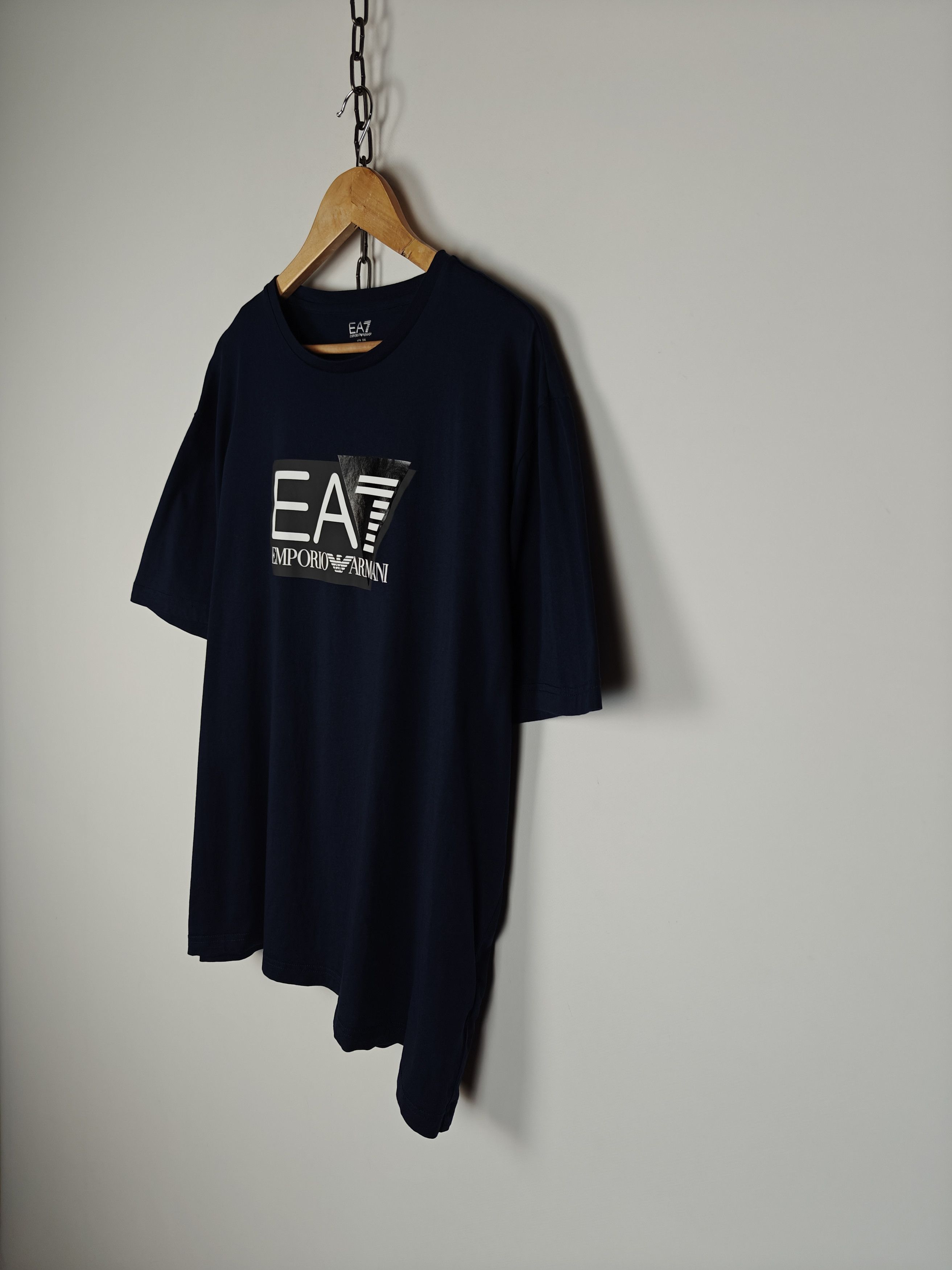Emporio Armani Emporio Armani EA7 T-Shirt Center Logo Tee size XL Size US XL / EU 56 / 4 - 6 Thumbnail