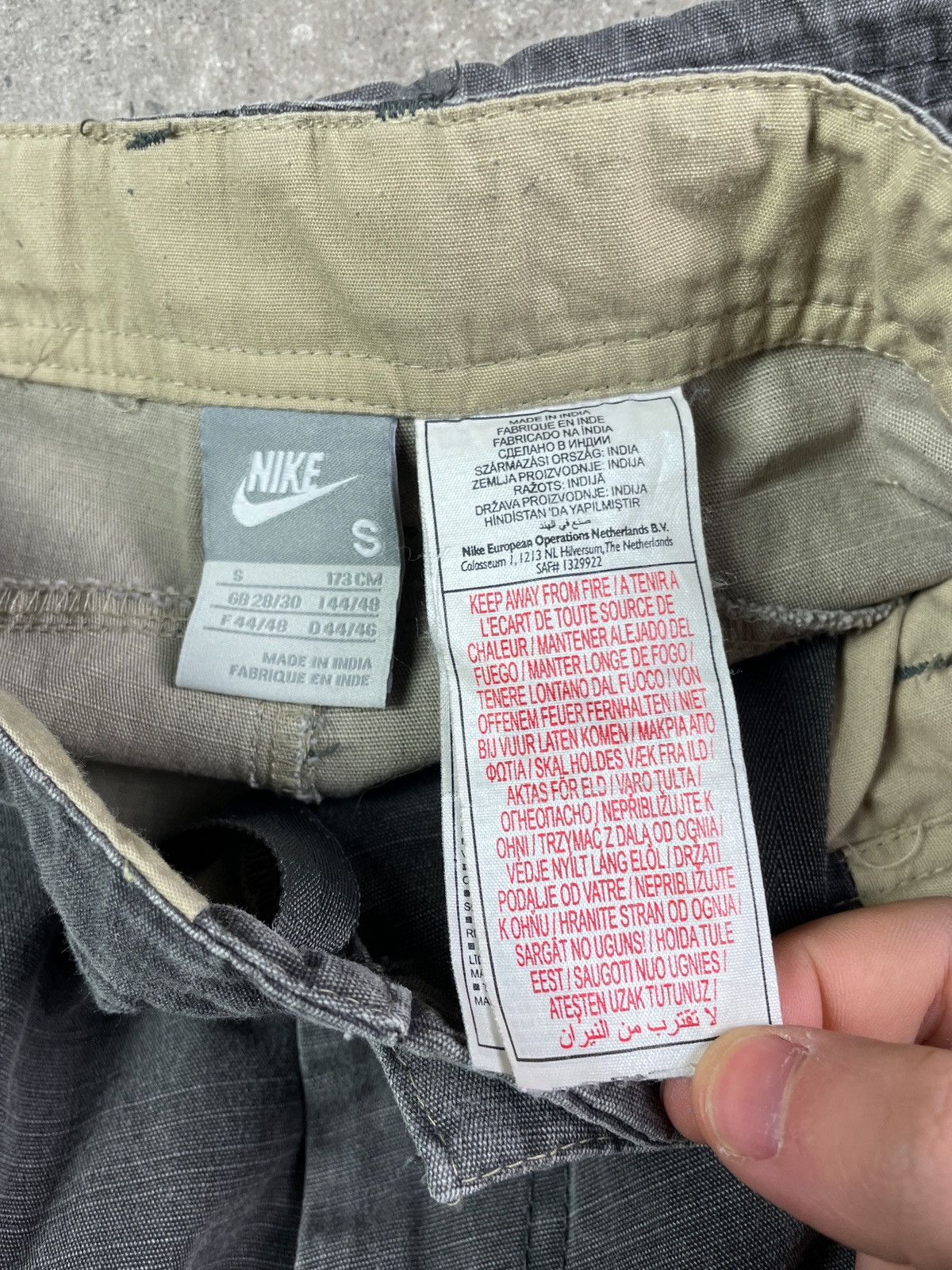 Nike × Vintage Vintage Y2K Nike Cargo Shorts jorts Size US 32 / EU 48 - 7 Thumbnail