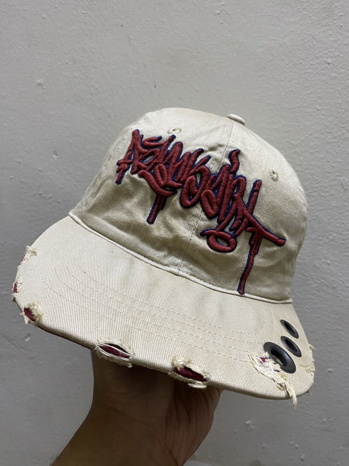 If Six Was Nine 2000s Distressed Gothic Hat Size ONE SIZE - 1 Thumbnail