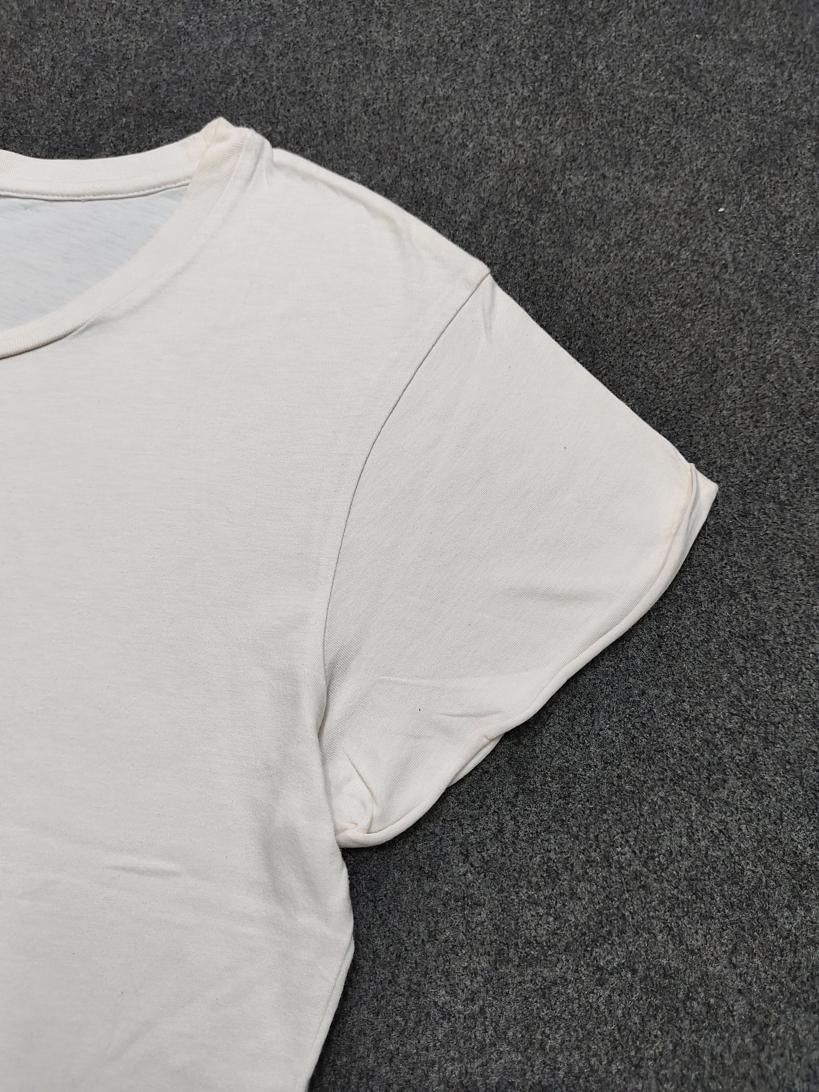 Margaret Howell 🇬🇧 Margaret Howell 🇬🇧 Unfinished Sleeve Plain Tshirt Size L / US 10 / IT 46 - 3 Thumbnail