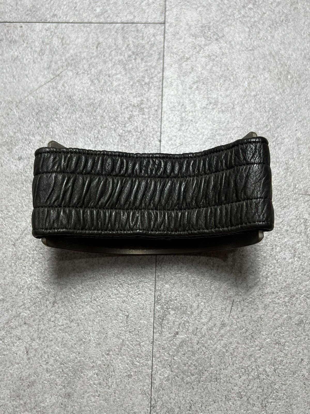 Julius "I am bound to insanity" bracelet/cuff leather/brass Size ONE SIZE - 2 Thumbnail
