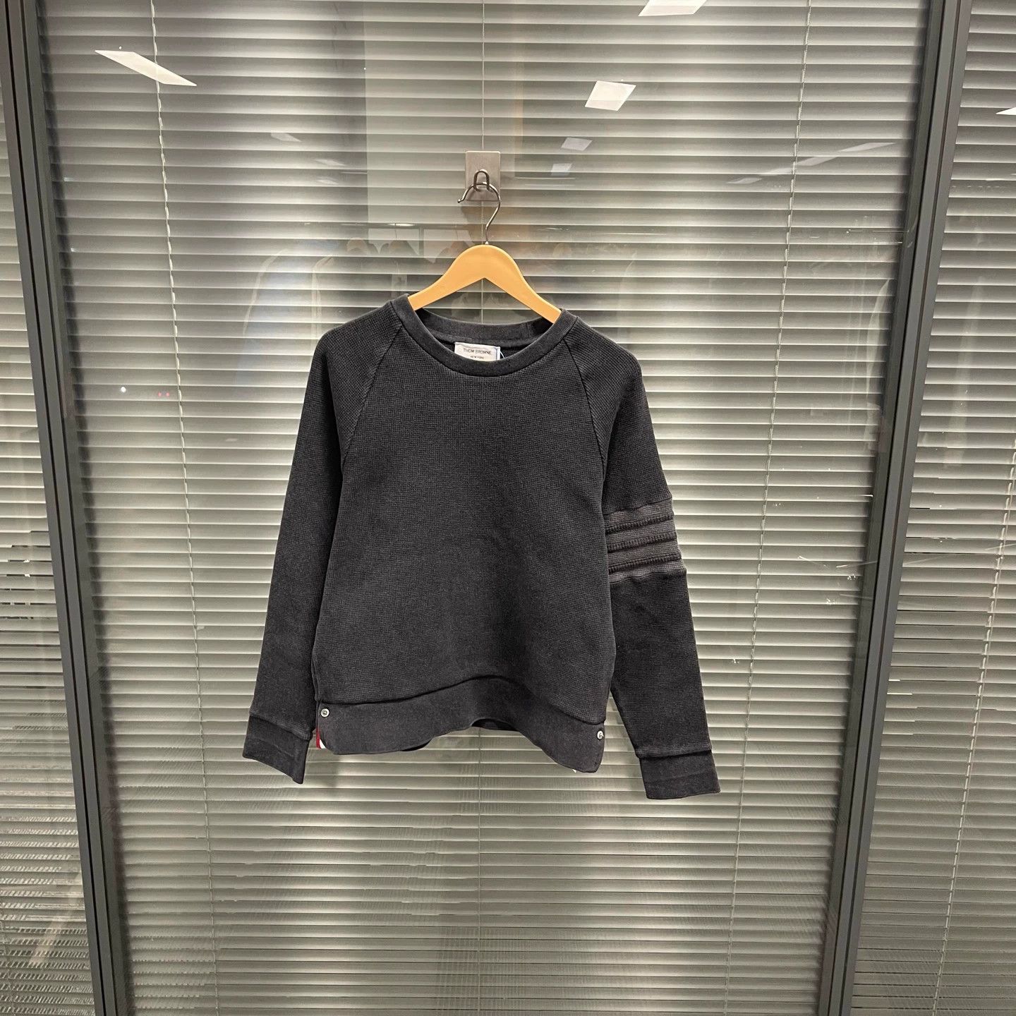 Thom Browne Thom Browne Waffle Sweatshirt Mink Gray 4 95new Size S / US 4 / IT 40 - 1 Thumbnail