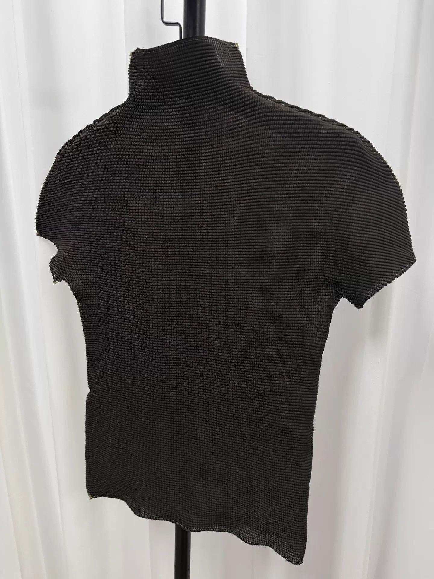 Issey Miyake Issey Miyake Fete Tie-Dye S/S Turtleneck Size ONE SIZE - 7 Thumbnail