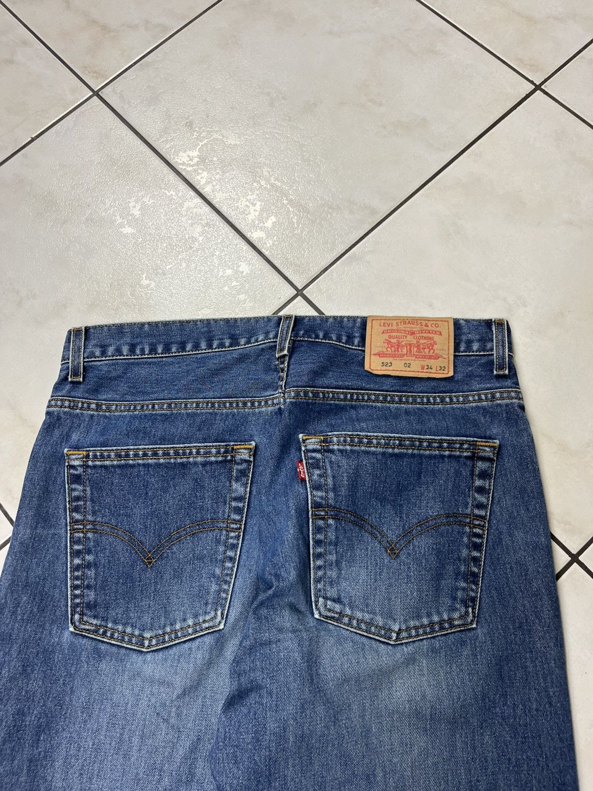 Levi's × Vintage Vintage Levi’s 523 dark washed distressed denim jeans pants Size US 34 / EU 50 - 16 Thumbnail