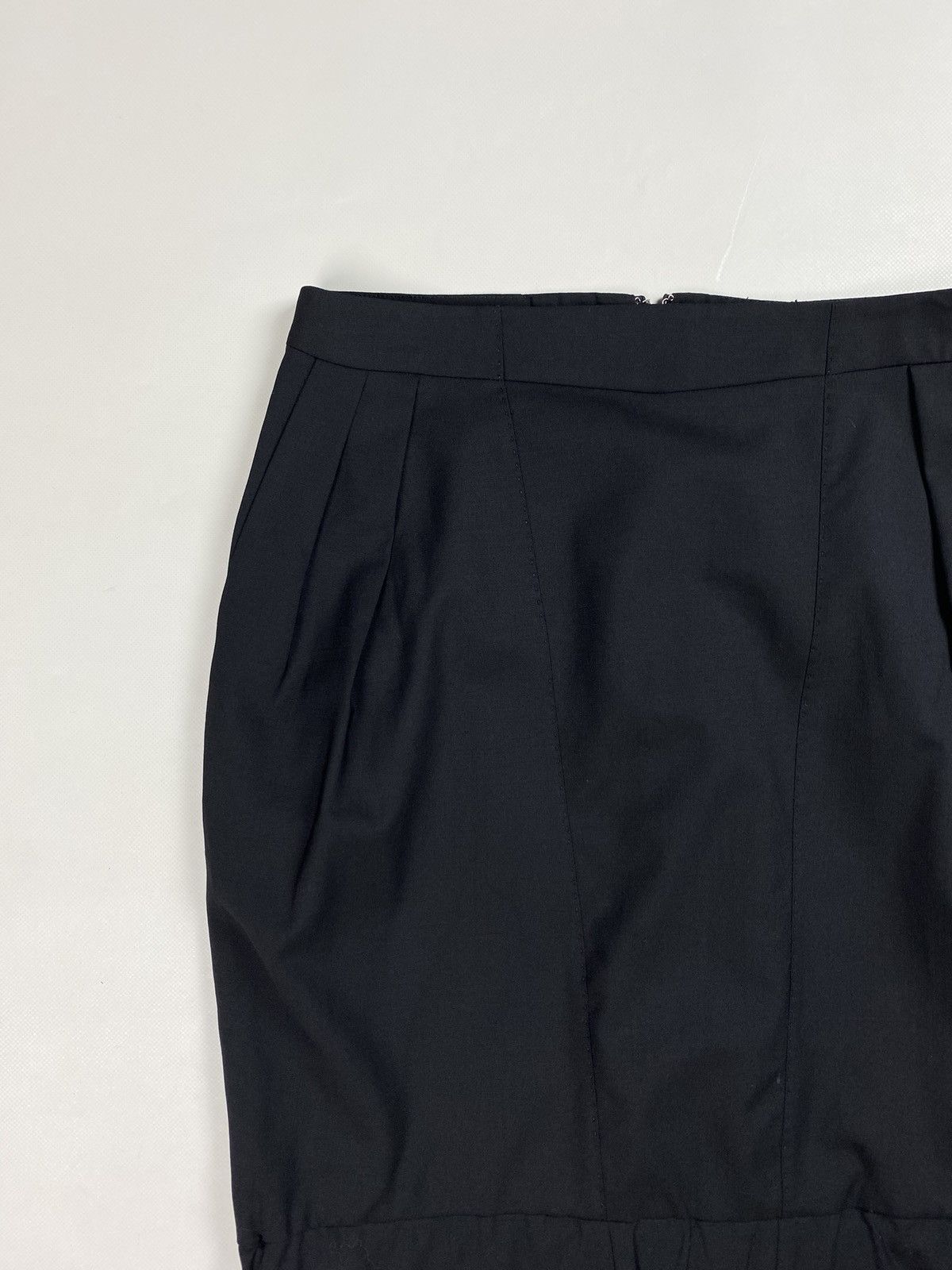 Viktor & Rolf Viktor & Rolf ladies wool pencil skirt size 42 / Xl Size 28" / US 6 / IT 42 - 7 Thumbnail