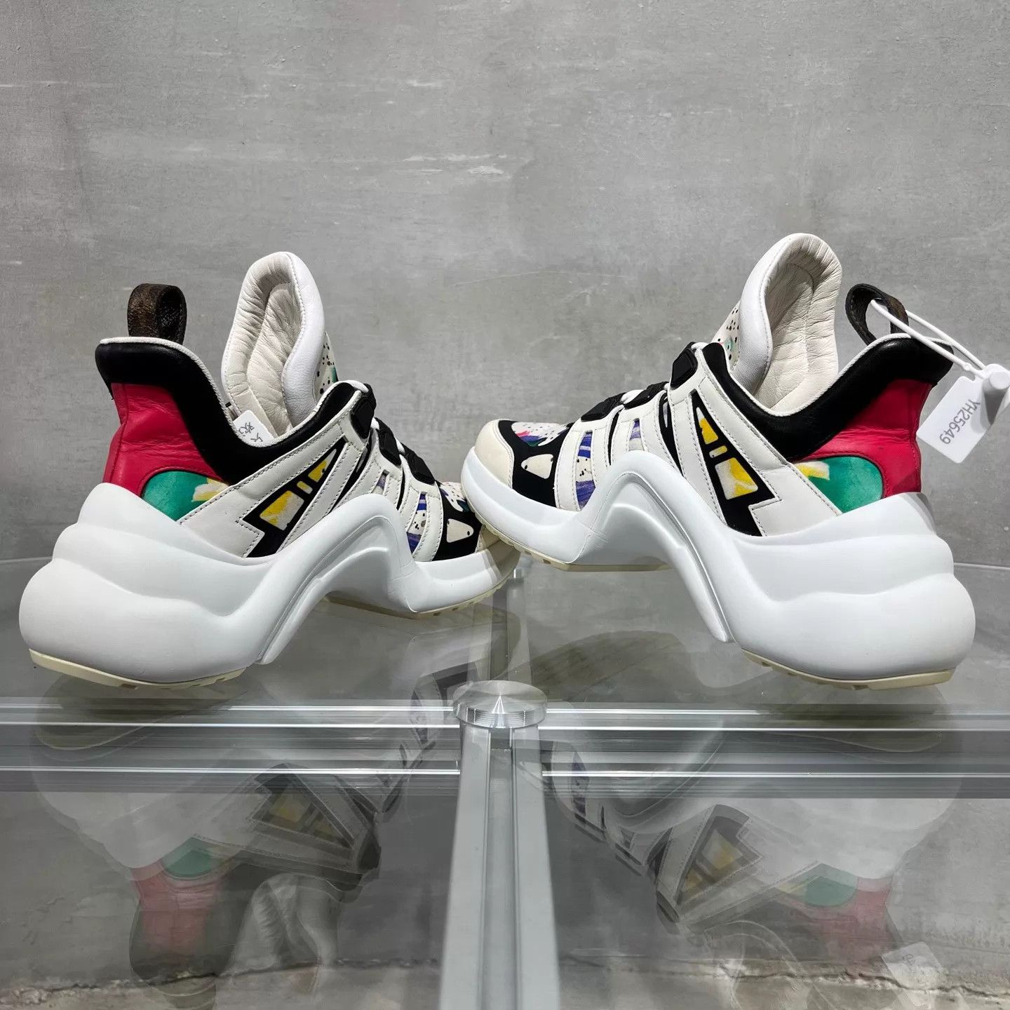 Louis Vuitton LV Archlight Color Splash UK3 Sneakers Size US 6.5 / IT 36.5 - 5 Thumbnail