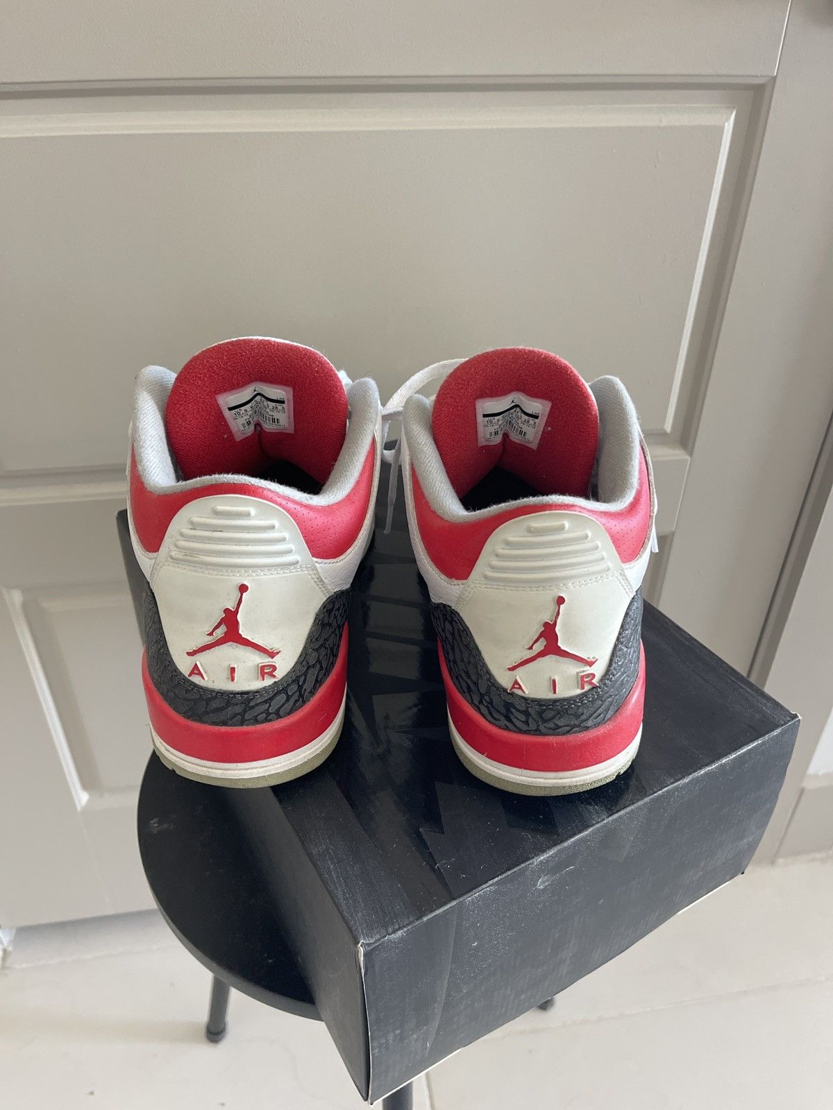 Jordan Brand Jordan 3 Retro Fire Red Size US 10.5 / EU 43-44 - 4 Thumbnail