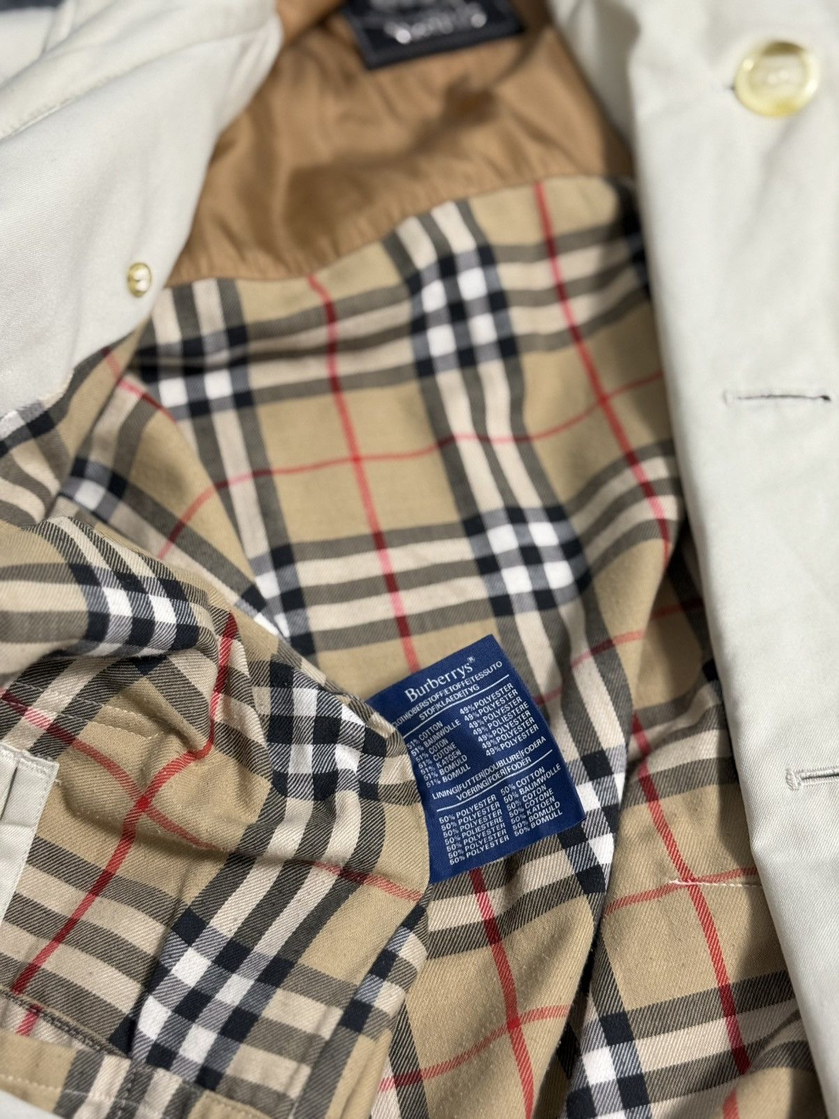 Burberry Vintage 90’s Burberry’s nova check men’s trench coat Size US L / EU 52-54 / 3 - 17 Thumbnail