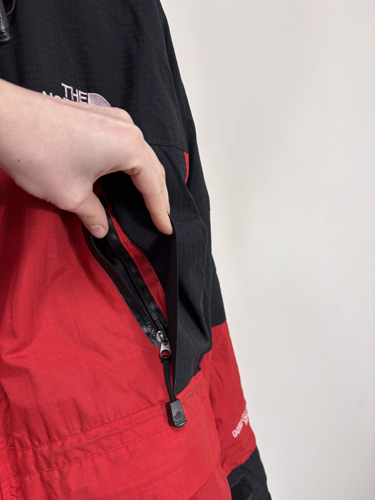 The North Face Vintage The North Face Men’s Summit Series Gore-Tex Jacket Size US S / EU 44-46 / 1 - 8 Thumbnail