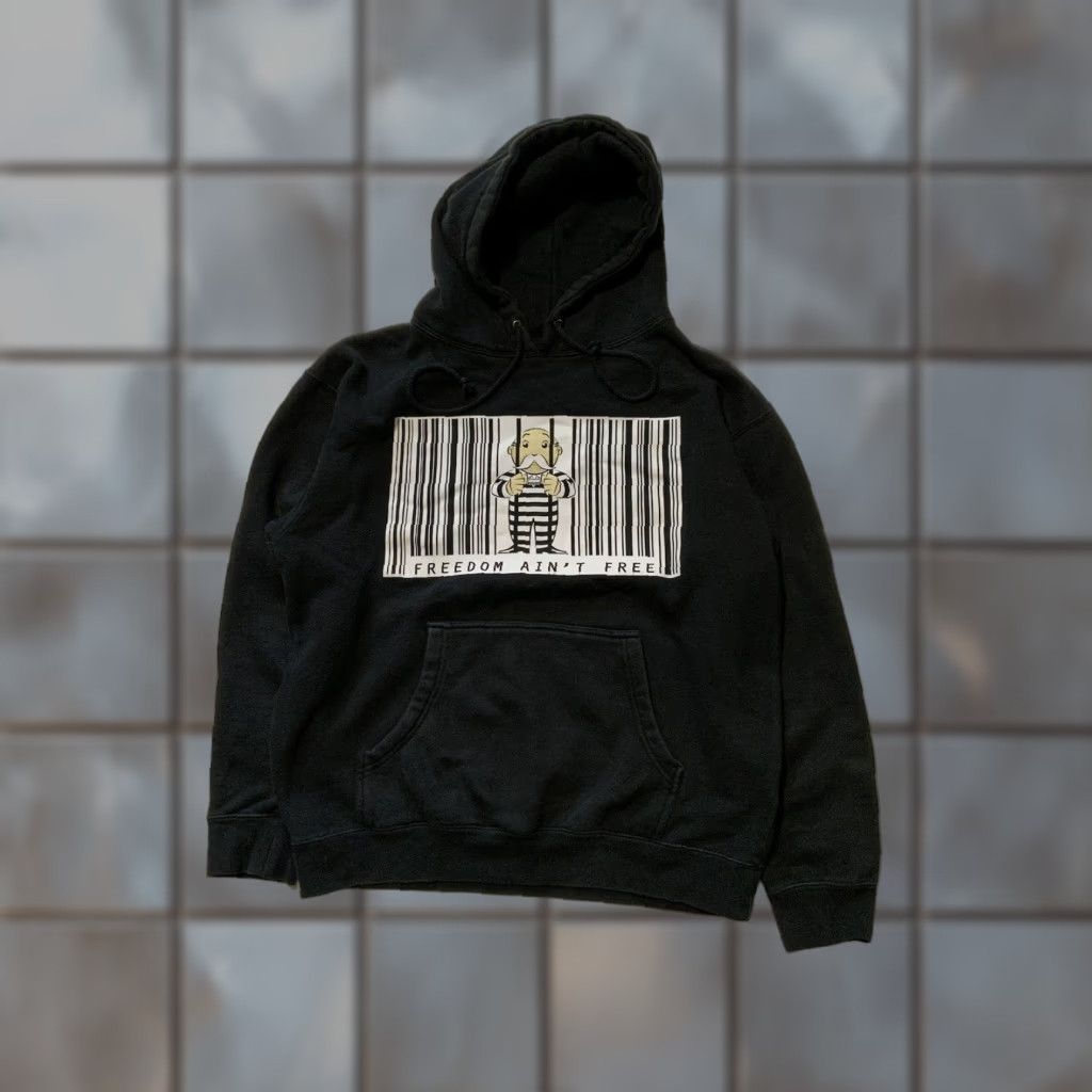 Vintage VINTAGE Bait X Monopoly Hasbro Freedom Ain’t Free Jail Black Fleece Pullover Hoodie Sz.L (Men) Large Black Pullover Hoodie Mens Size US L / EU 52-54 / 3 - 1 Thumbnail
