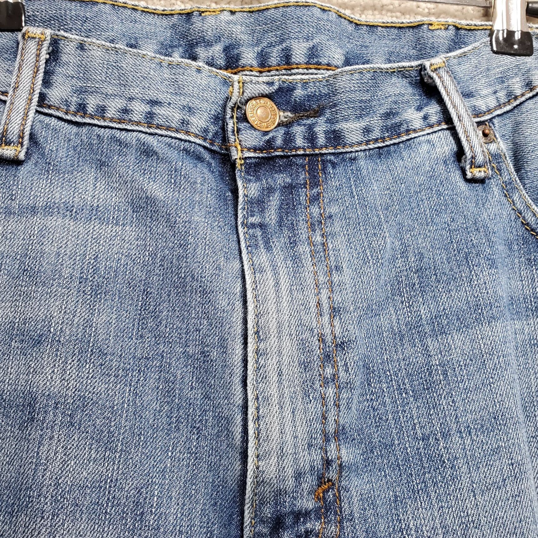 Levi's Levi's Jeans Men 38 X 32 Blue Denim 100% Cotton 5-Pockets Straight Leg Rugged Jeans Mens Regular Blue 5-Pocket Denim Straight Jeans Size US 38 / EU 54 - 7 Thumbnail