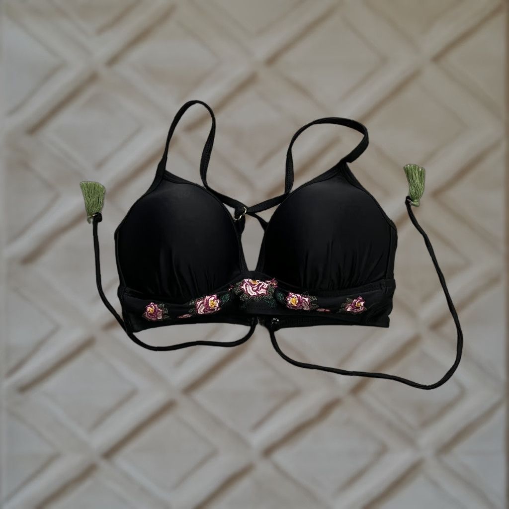 Vintage Unbranded Bikini Top Women S Black Floral Embroidered Padded Tassels Spaghetti Strap Swimsuit Top Beach Ready Size S / US 4 / IT 40 - 1 Thumbnail