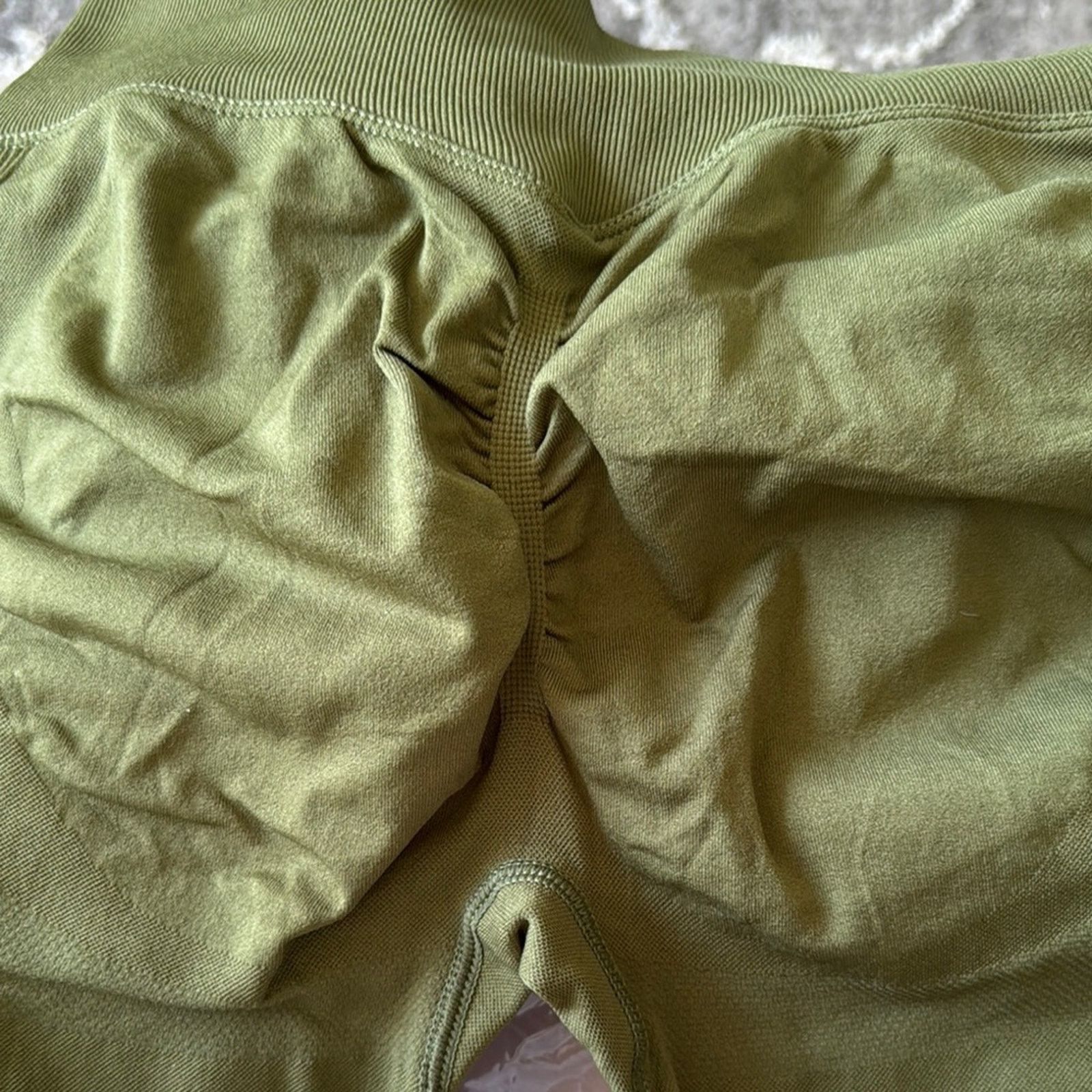 Other NEW Halara Seamless HighWaisted Butt Lifting Legging Size S Size 27" / US 4 / IT 40 - 9 Thumbnail