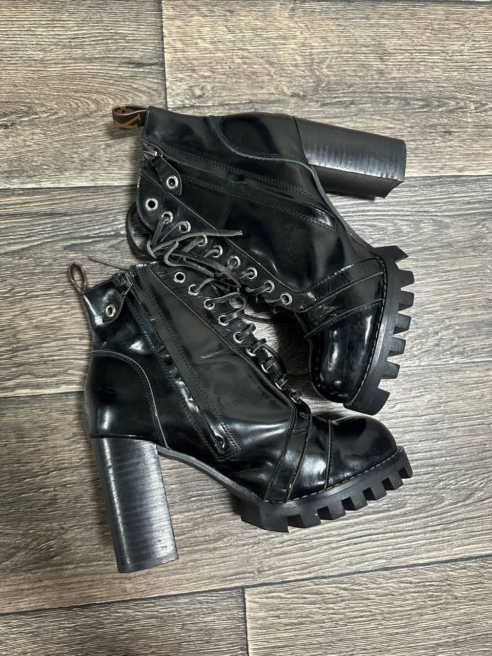 Louis Vuitton LOUIS VUITTON Boots Black leather Women heels size 37 Size US 7 / IT 37 - 7 Thumbnail
