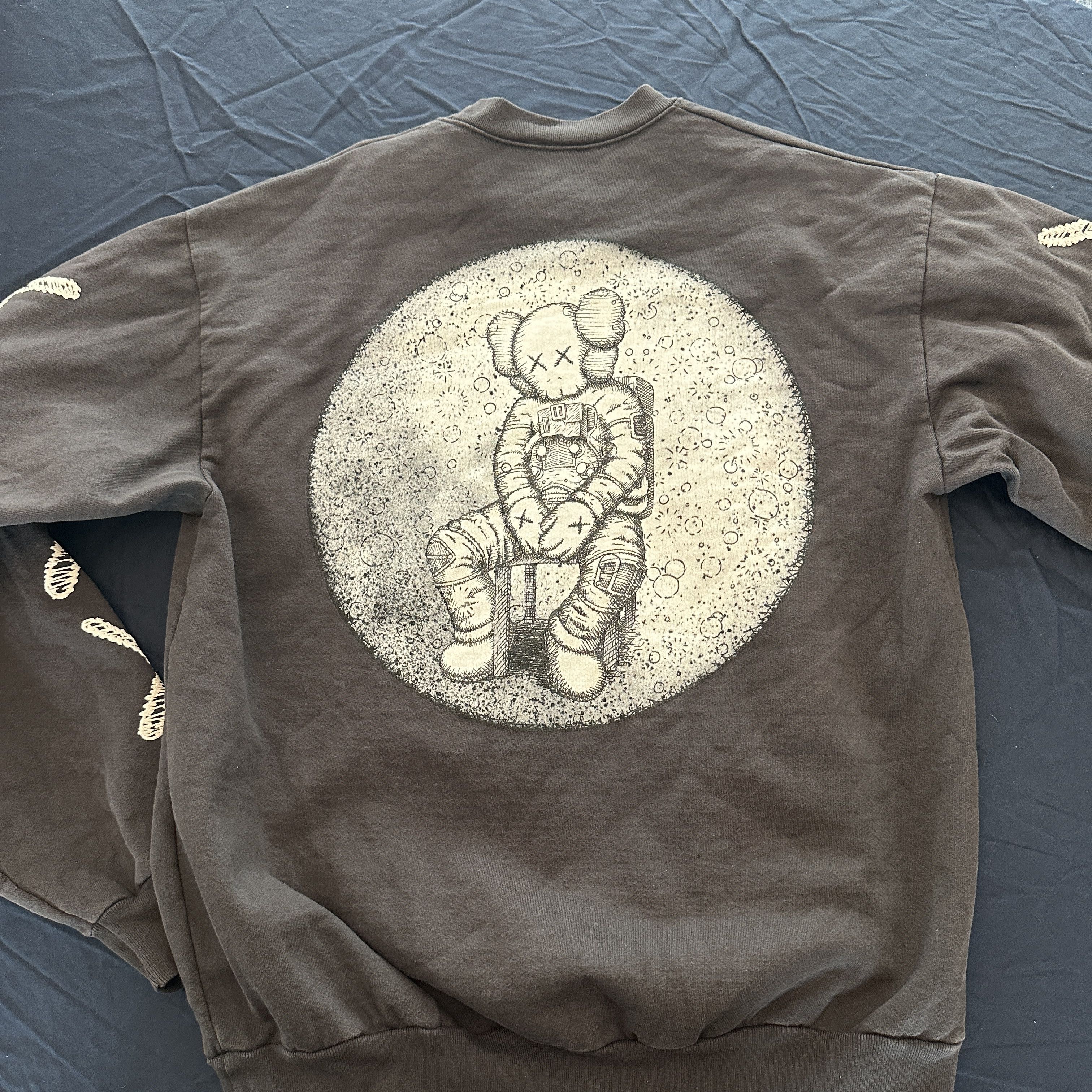 Kaws × Kid Cudi KAWS For Kid Cudi Moon Man Back Print Crewneck Sweatshirt Size US L / EU 52-54 / 3 - 2 Thumbnail