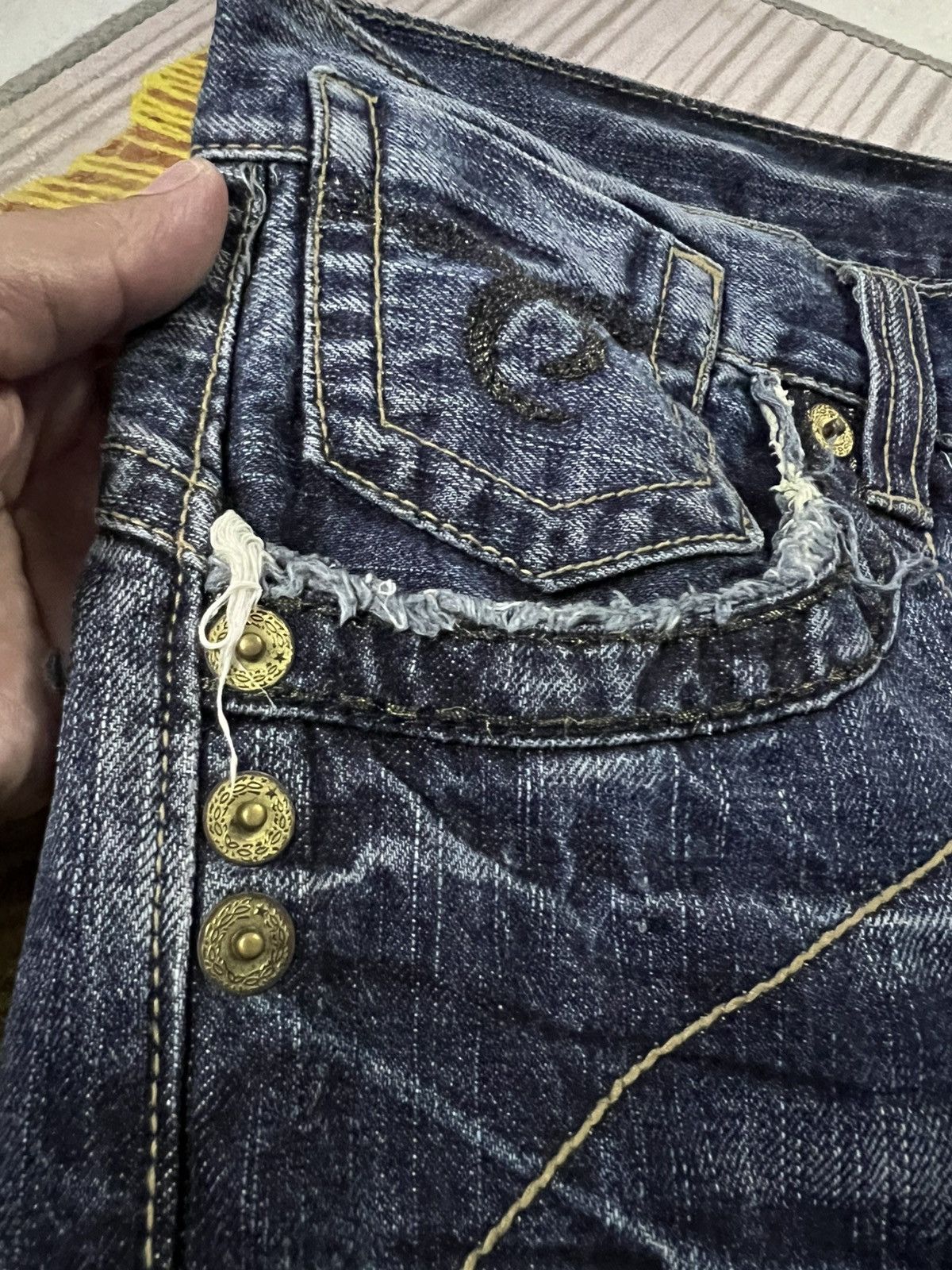 💥FLARE💥VINTAGE 90’s STYLE JAPANESE BRAND DISTRESS JEANS