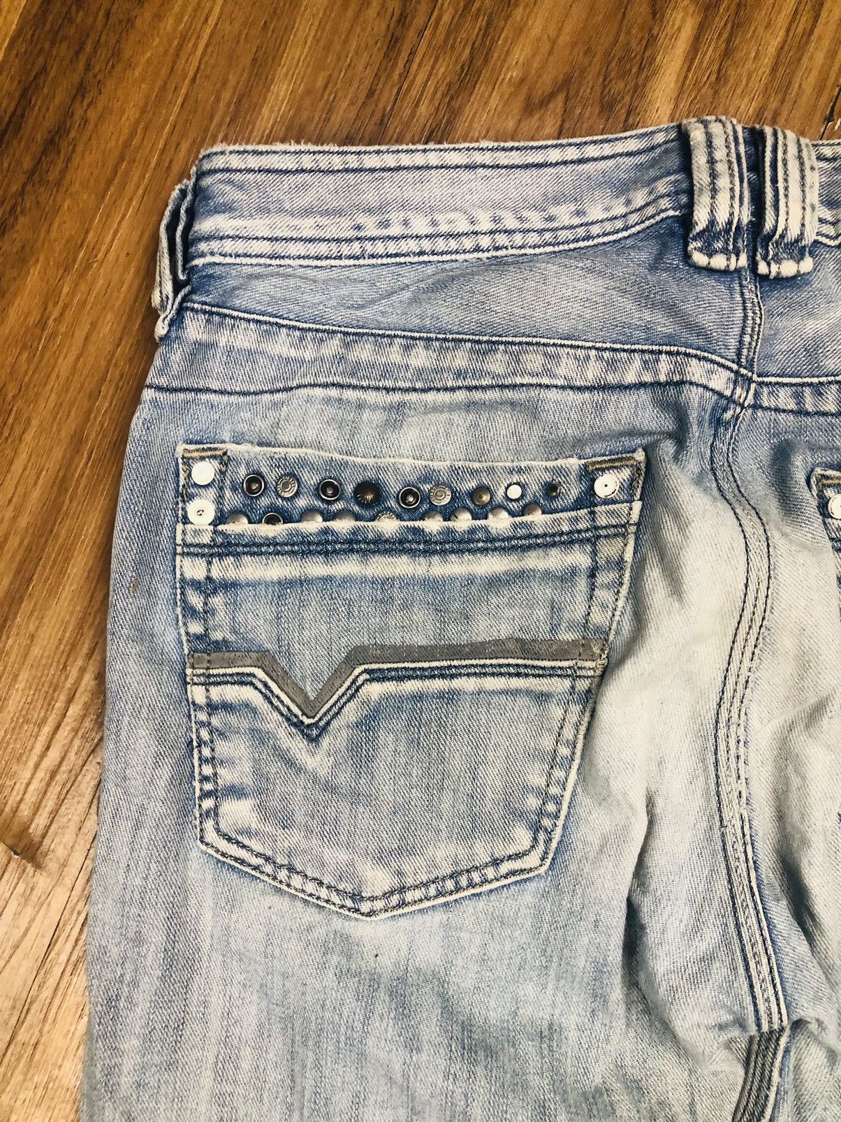 Diesel DIESEL Timmen W29 L32 Slim Bootcut Studded Jeans (38) Size US 29 - 18 Thumbnail