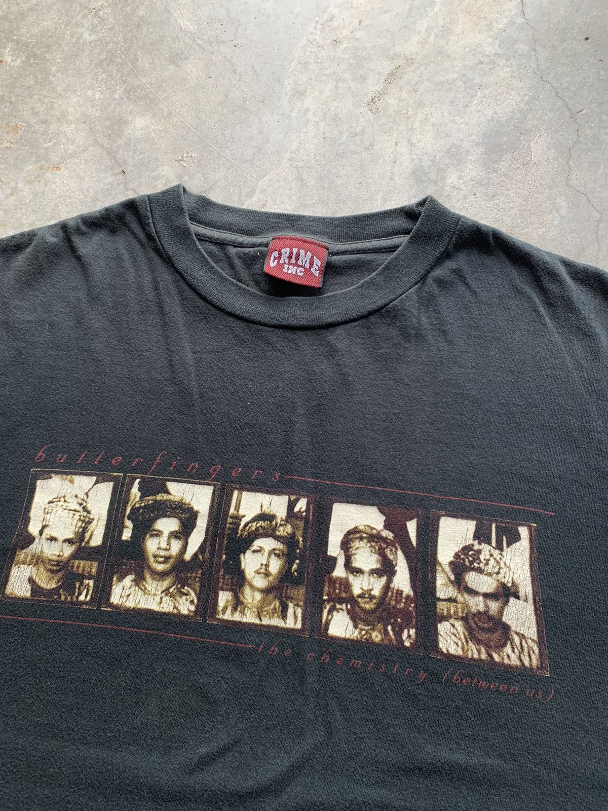 Band Tees THRASHED FADED Butterfingers The Chemistry Between Us Tshirt Size US L / EU 52-54 / 3 - 2 Thumbnail