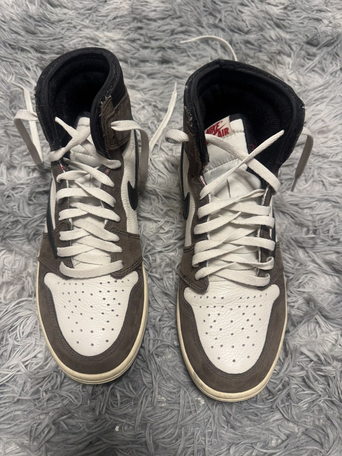 Jordan Brand × Travis Scott Travis Scott Jordan 1 OG Mocha Size US 9.5 / EU 42-43 - 3 Thumbnail