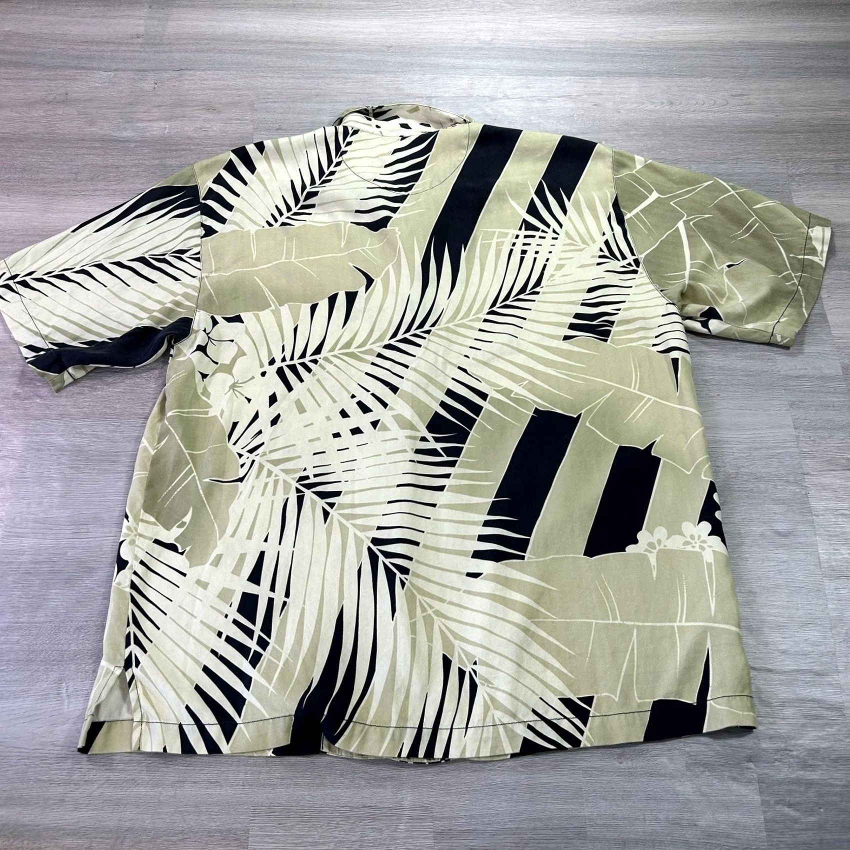 Tommy Bahama Tommy Bahama Shirt Mens Medium Green Leaf Hawaiian Tropical Silk Camp Button Up Shirt Size US M / EU 48-50 / 2 - 2 Thumbnail